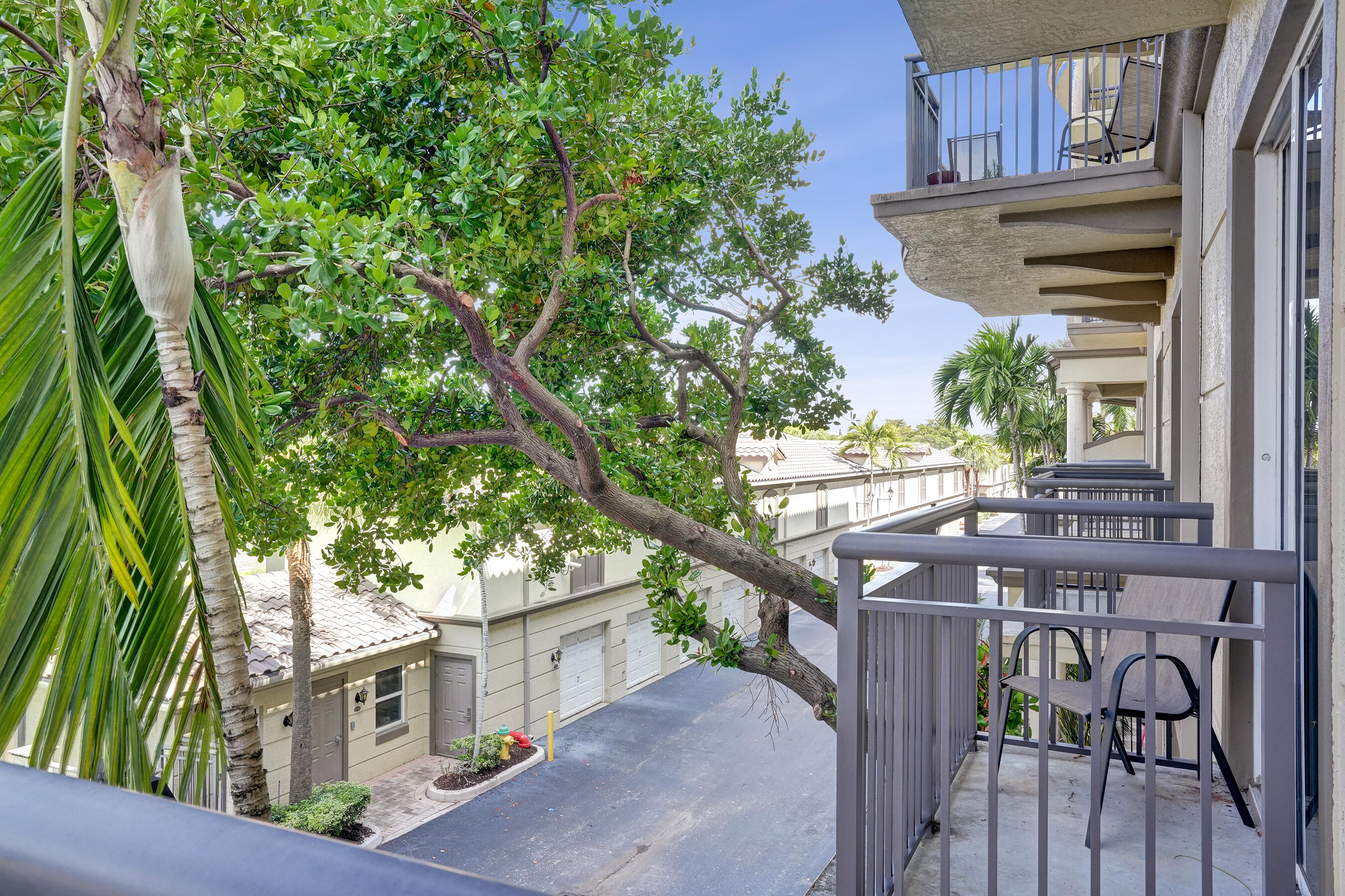 WILTON STATION RES CONDO - Residential