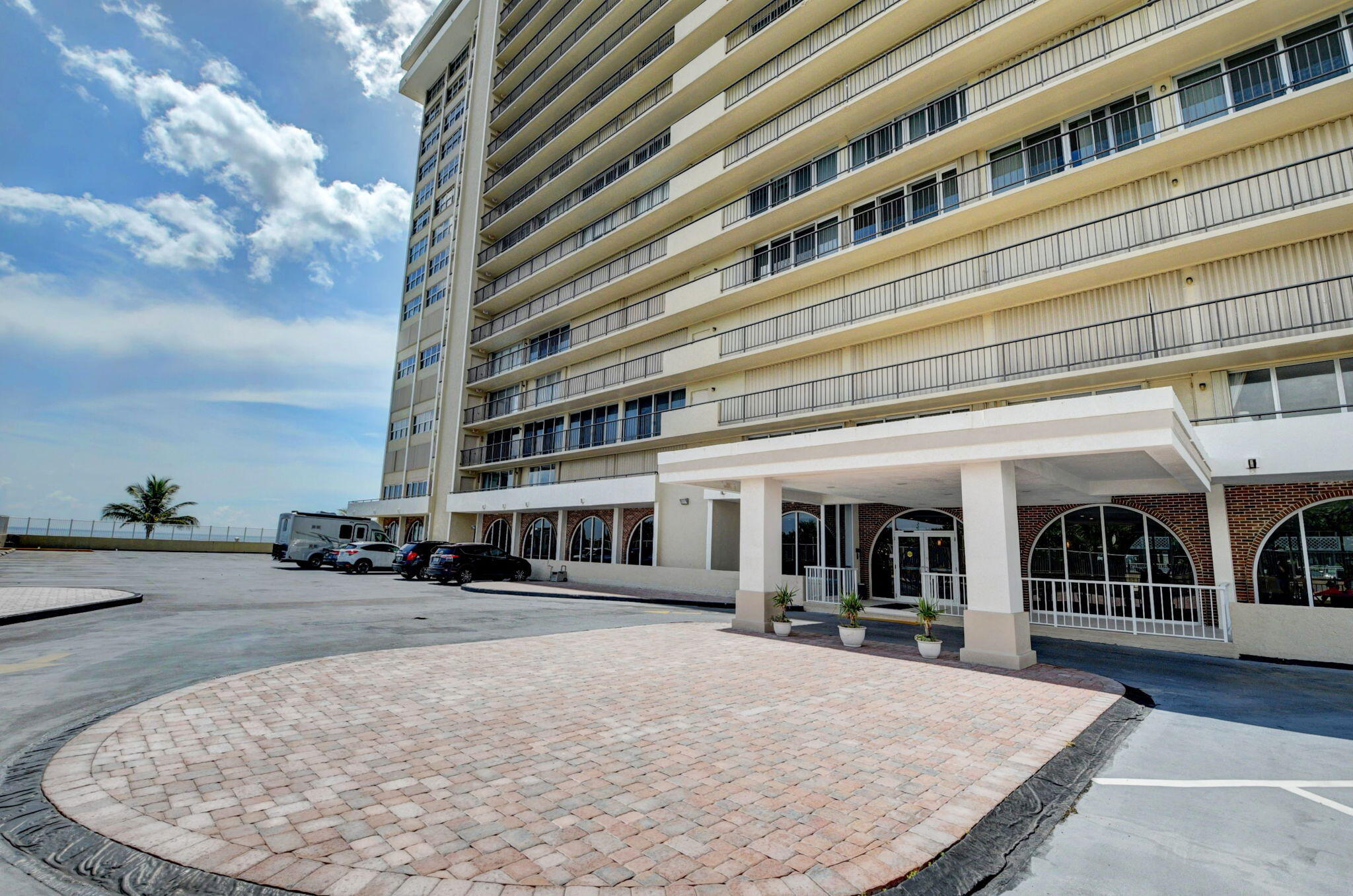 CLOISTER DEL MAR CONDO - Residential