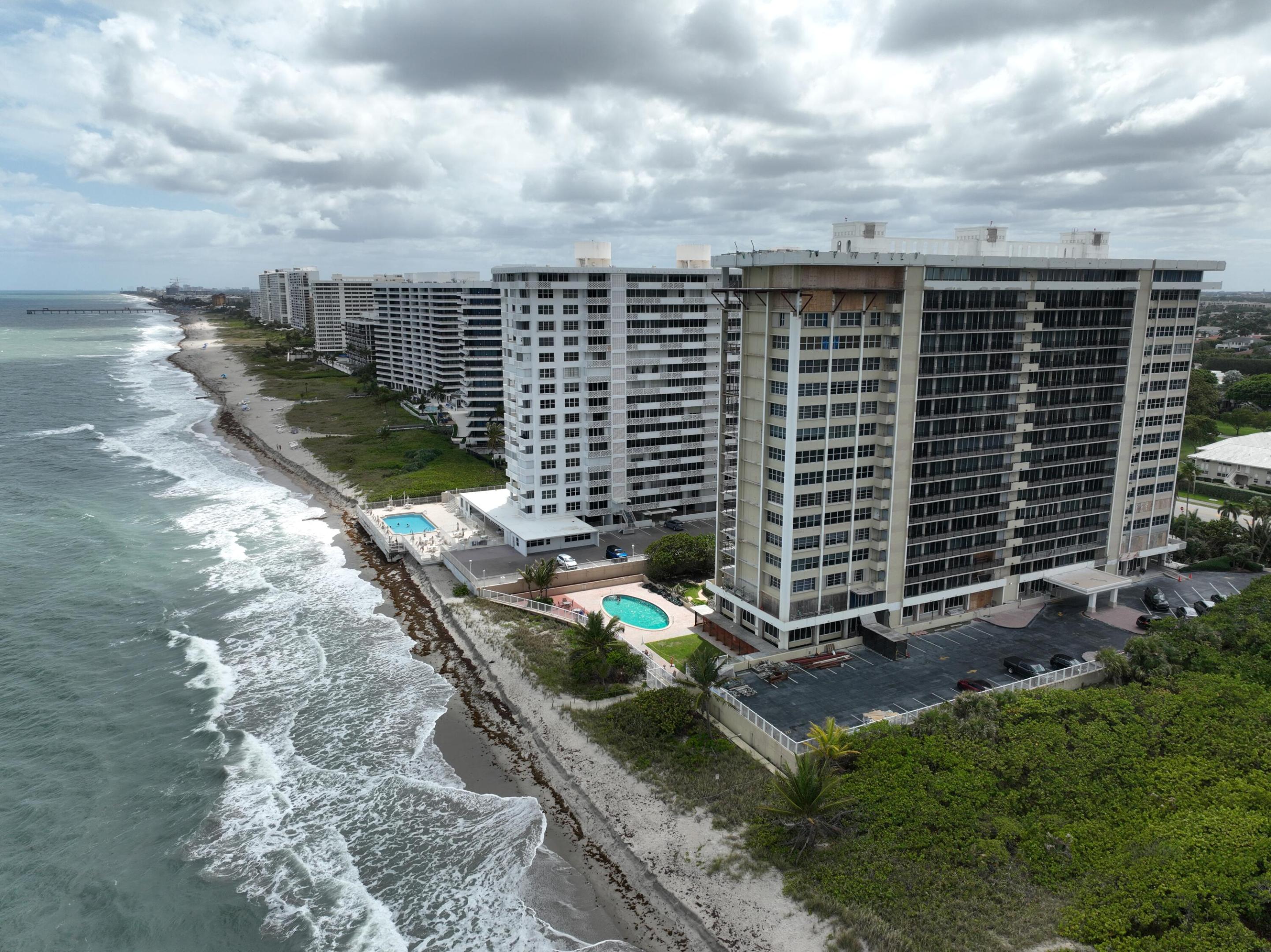 CLOISTER DEL MAR CONDO - Residential