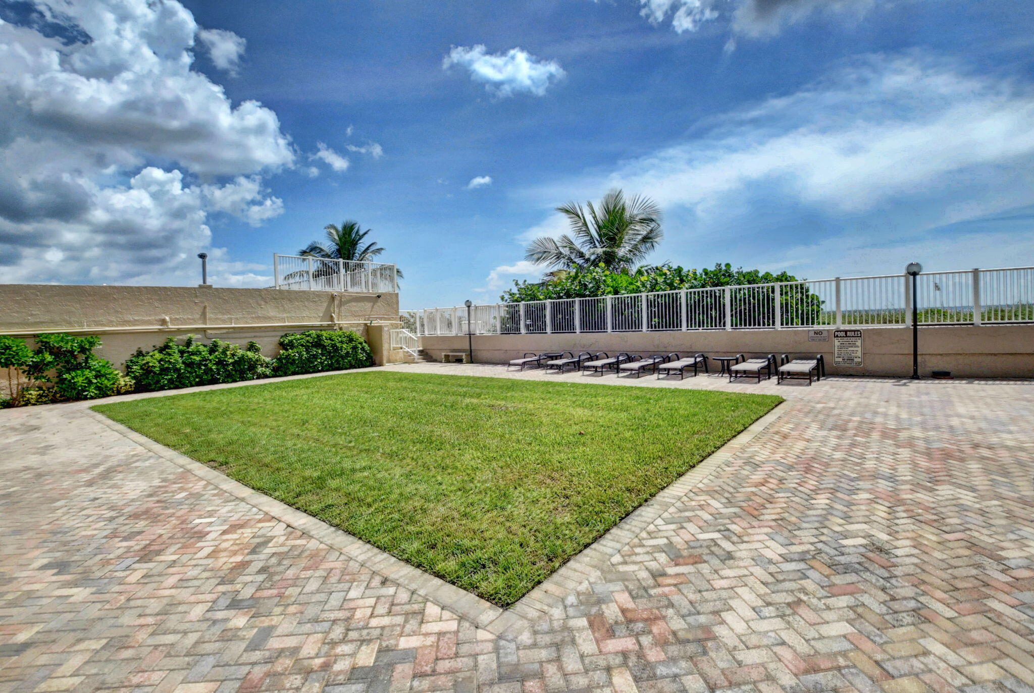 CLOISTER DEL MAR CONDO - Residential