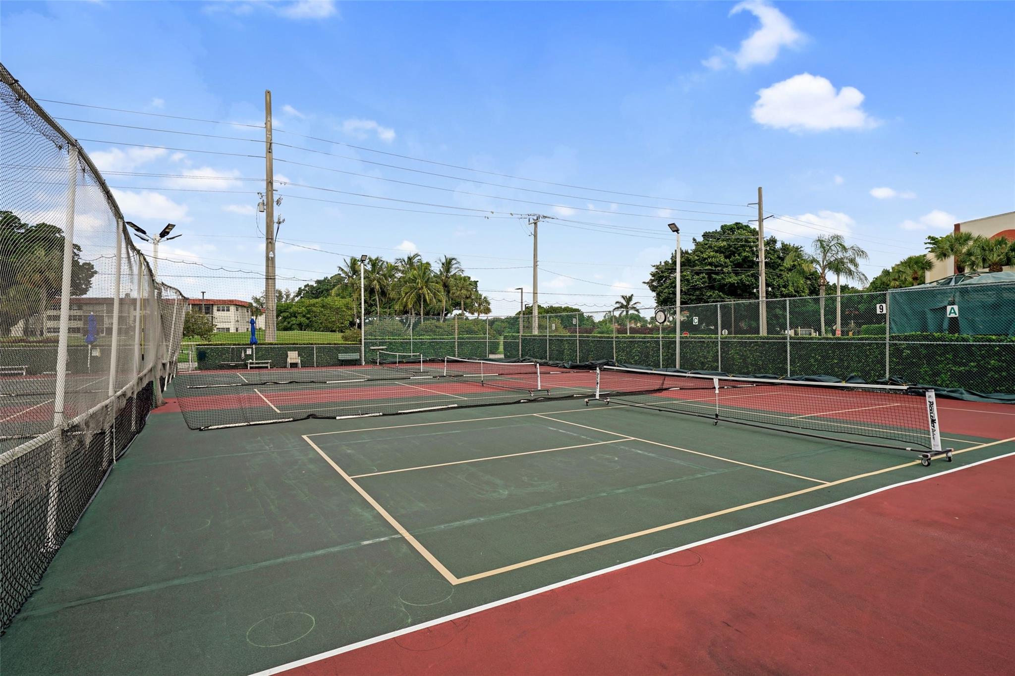 HOLLYBROOK GOLF & TENNIS - Residential Lease