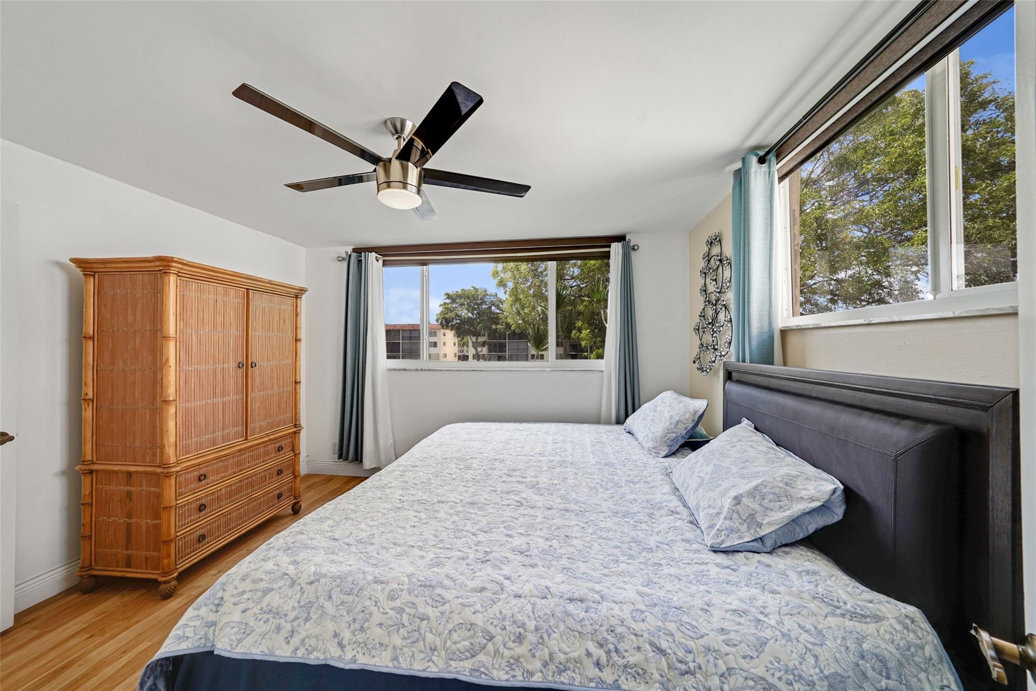 HOLLYBROOK GOLF & TENNIS - Residential Lease