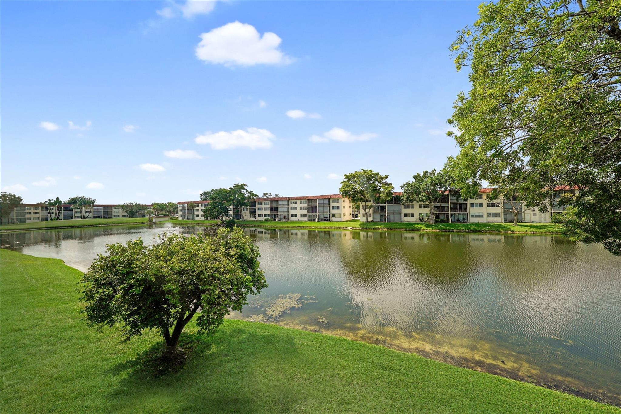 HOLLYBROOK GOLF & TENNIS - Residential Lease