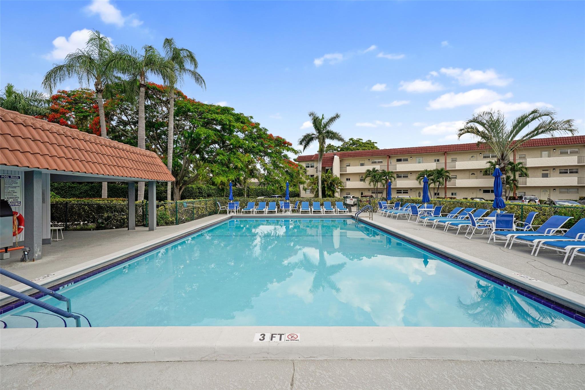 HOLLYBROOK GOLF & TENNIS - Residential Lease