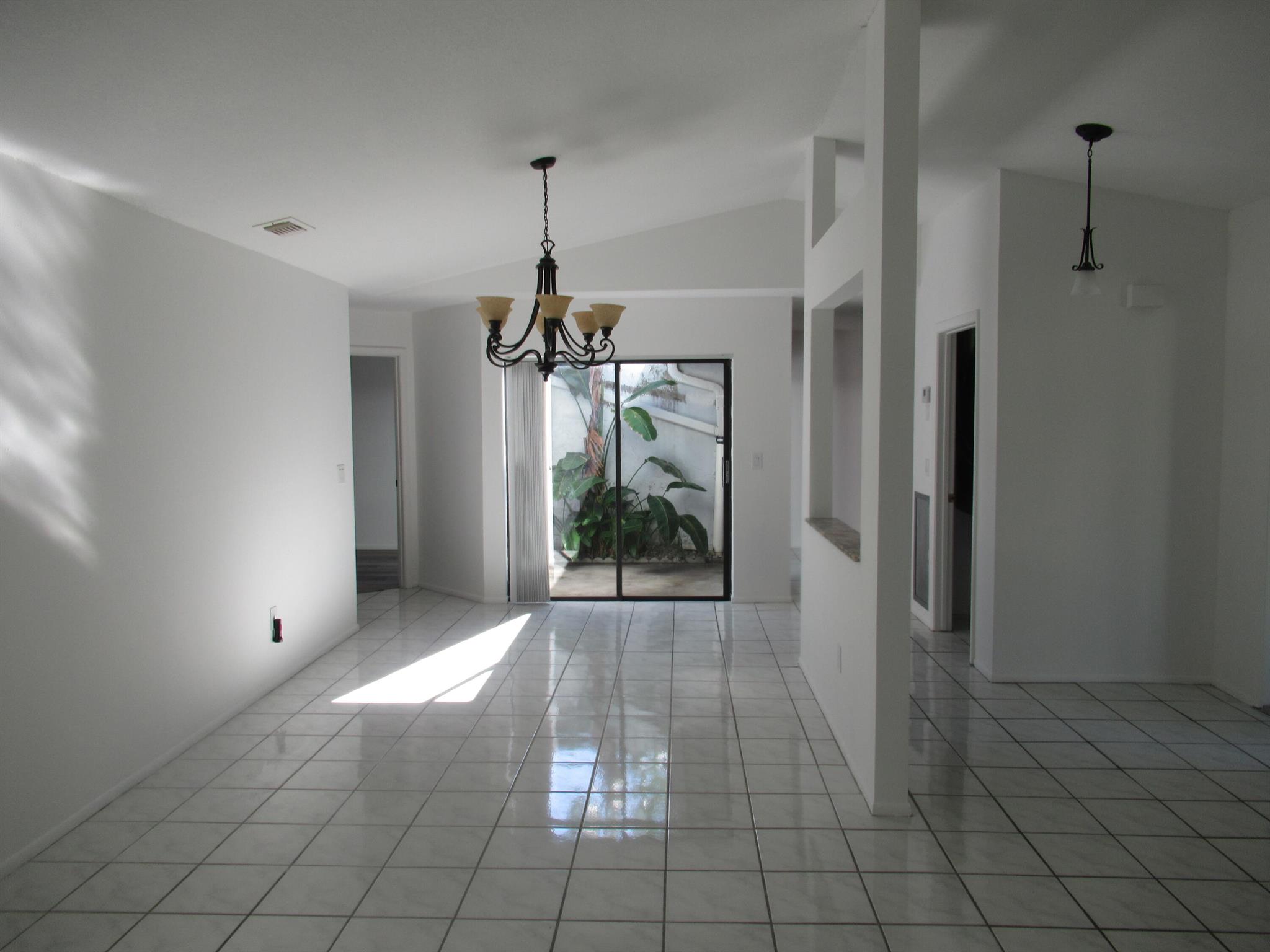 RIVER OAKS - Residential Lease