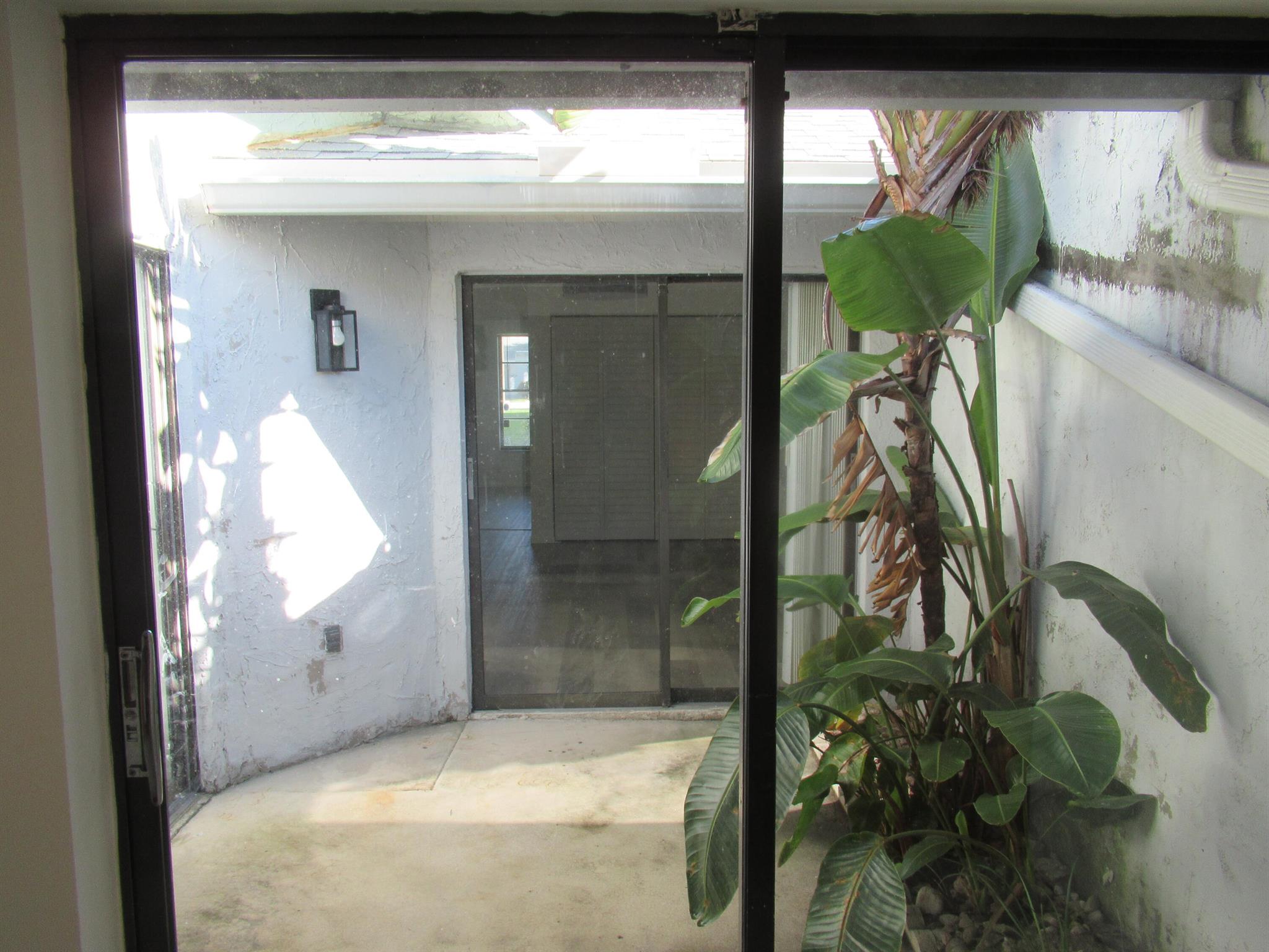 RIVER OAKS - Residential Lease