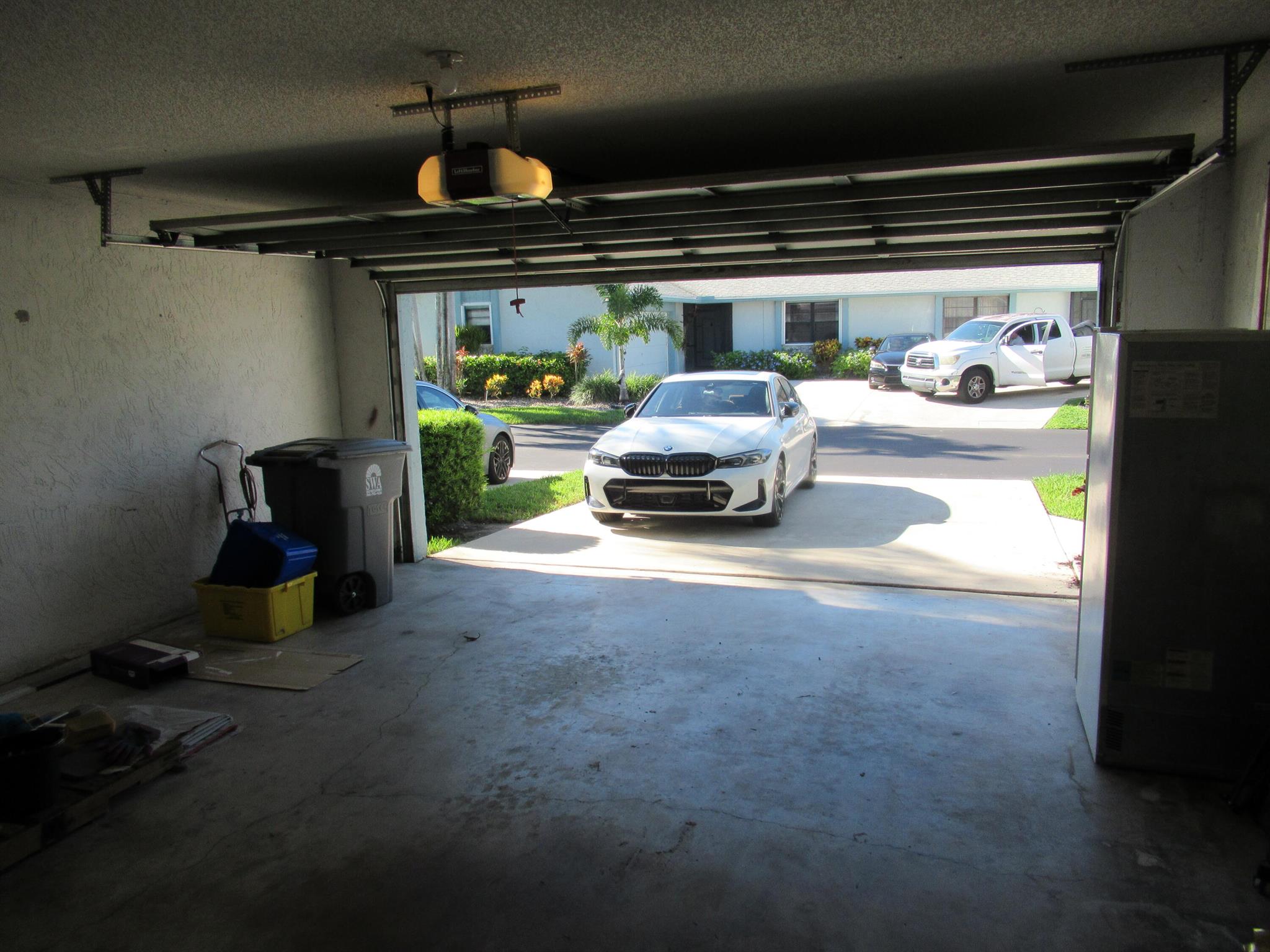 RIVER OAKS - Residential Lease