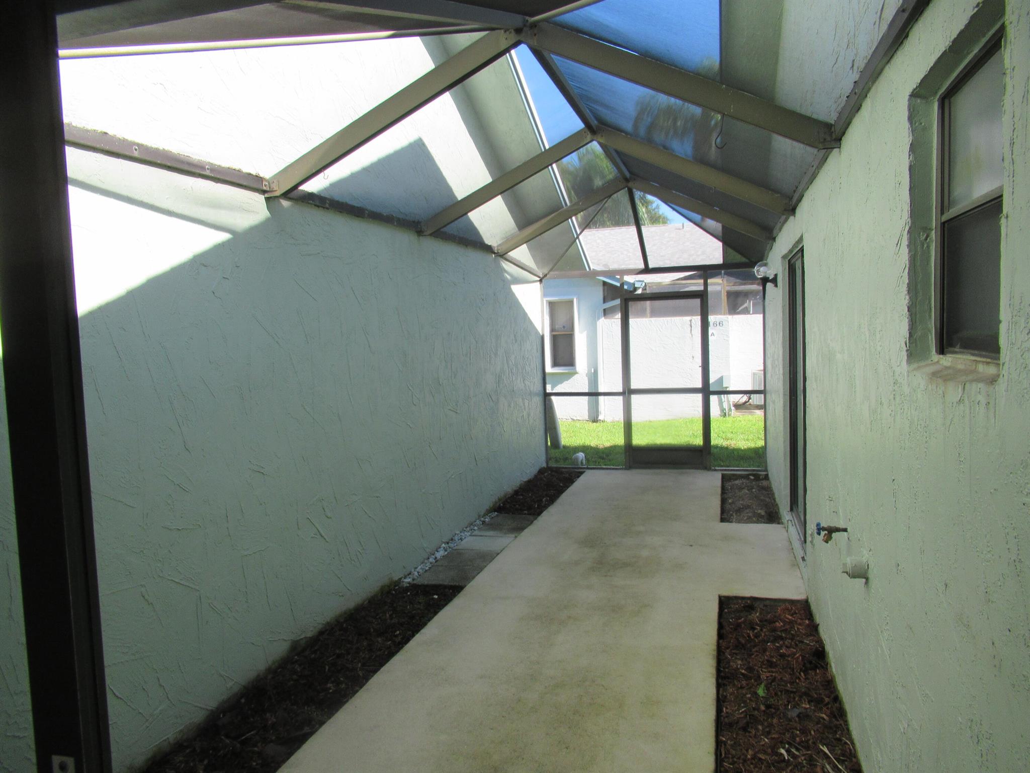 RIVER OAKS - Residential Lease