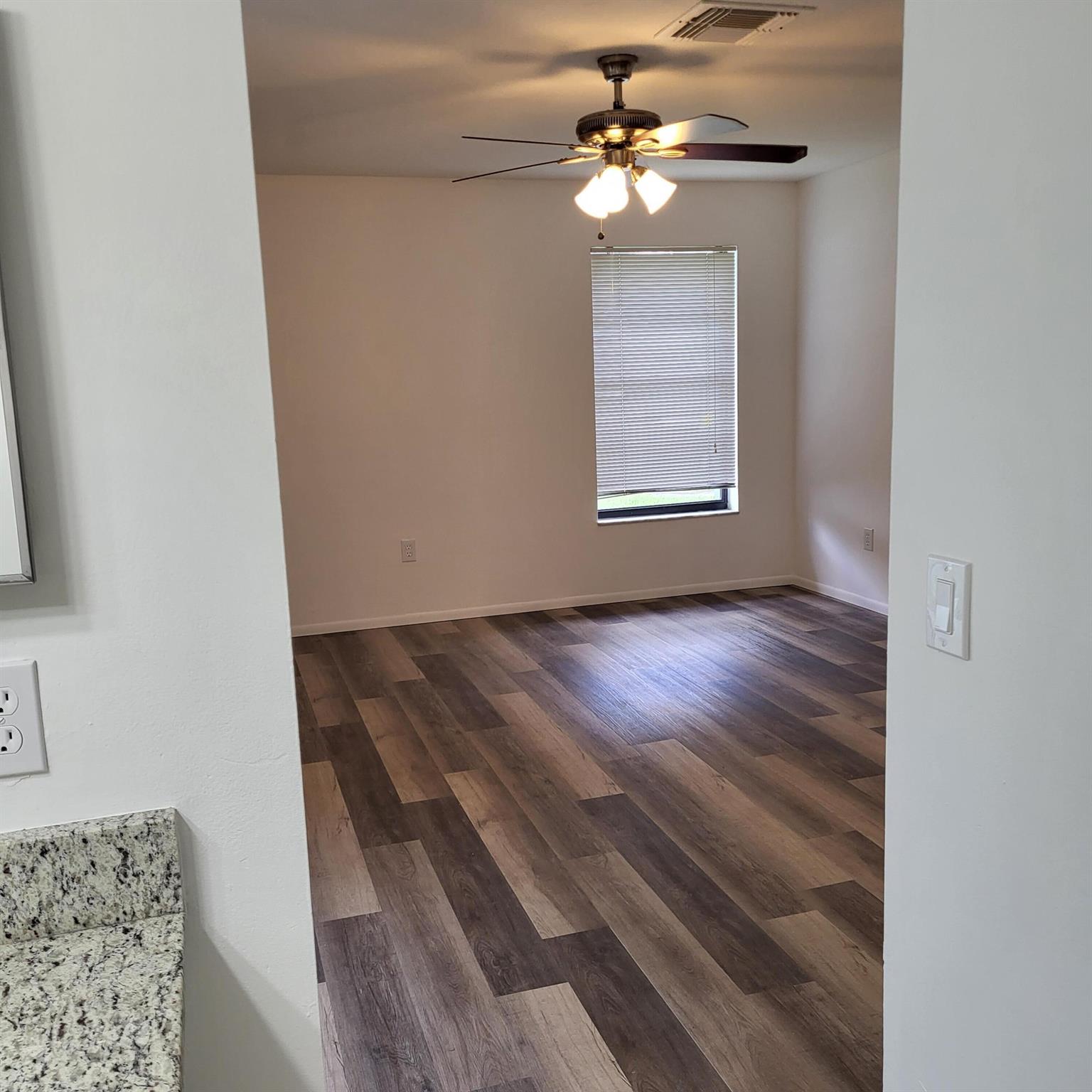 RIVER OAKS - Residential Lease