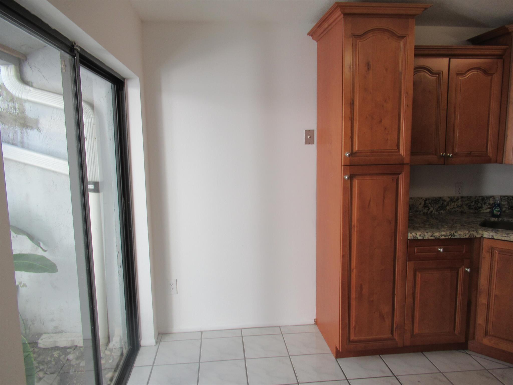 RIVER OAKS - Residential Lease