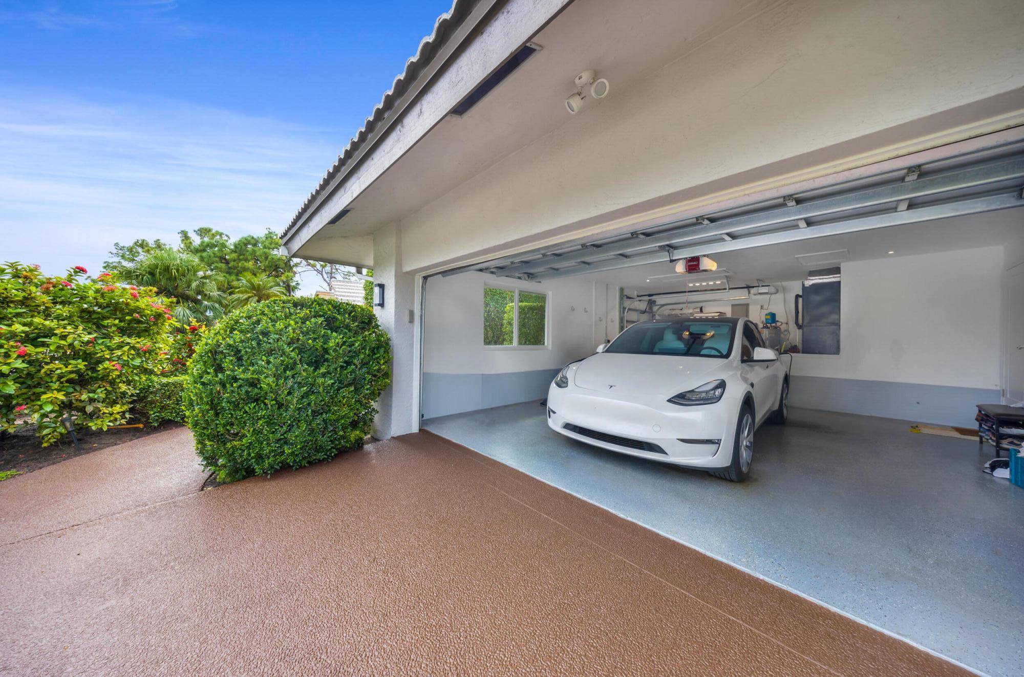 5108 Pineview Circle