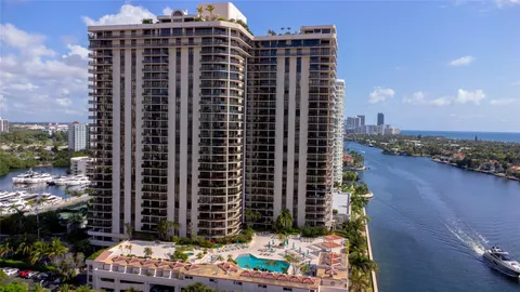 19667 Turnberry Way Unit 7-B, Aventura, FL MLS: F10502625