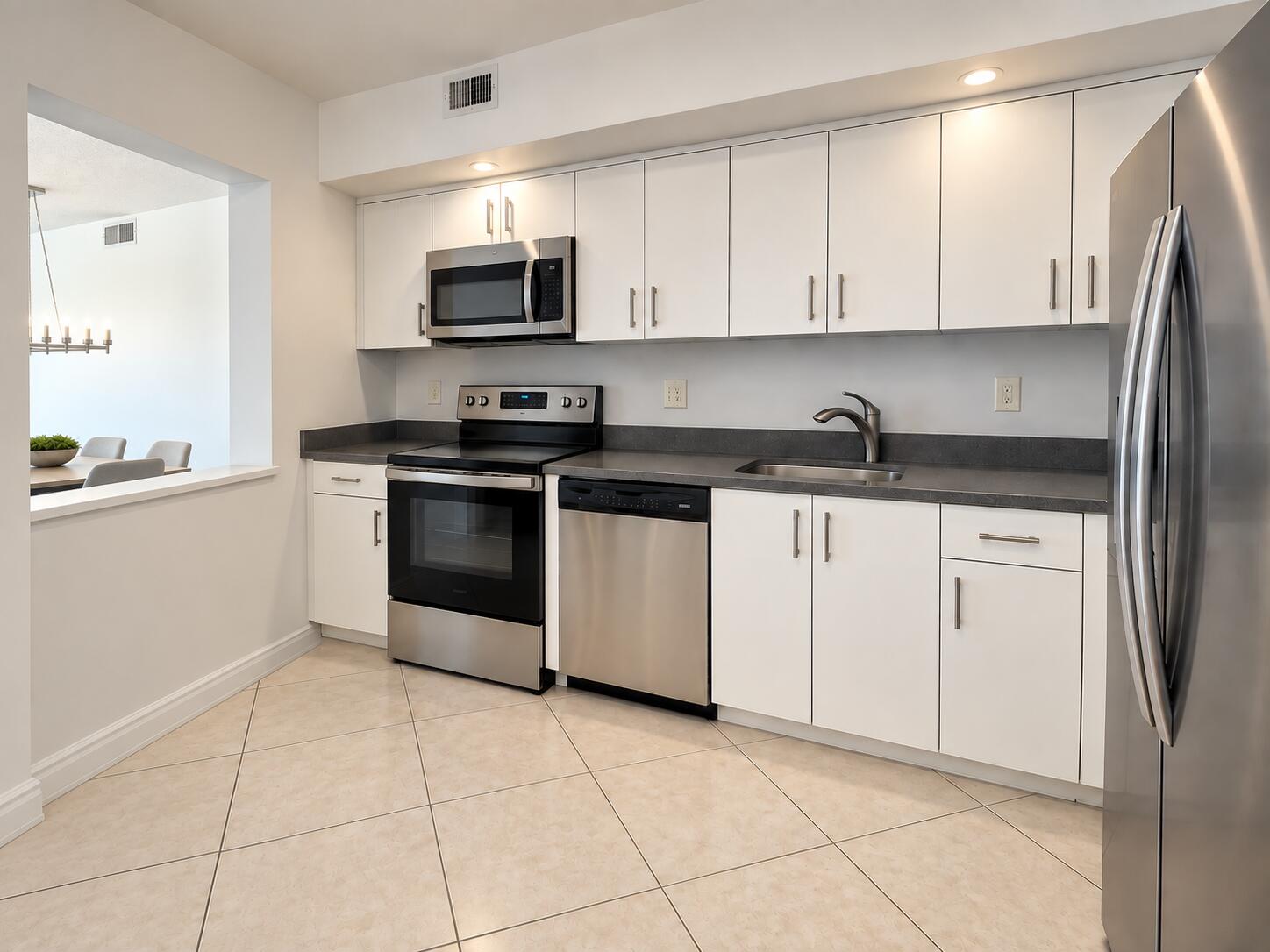 20355 NE 34 Court 828