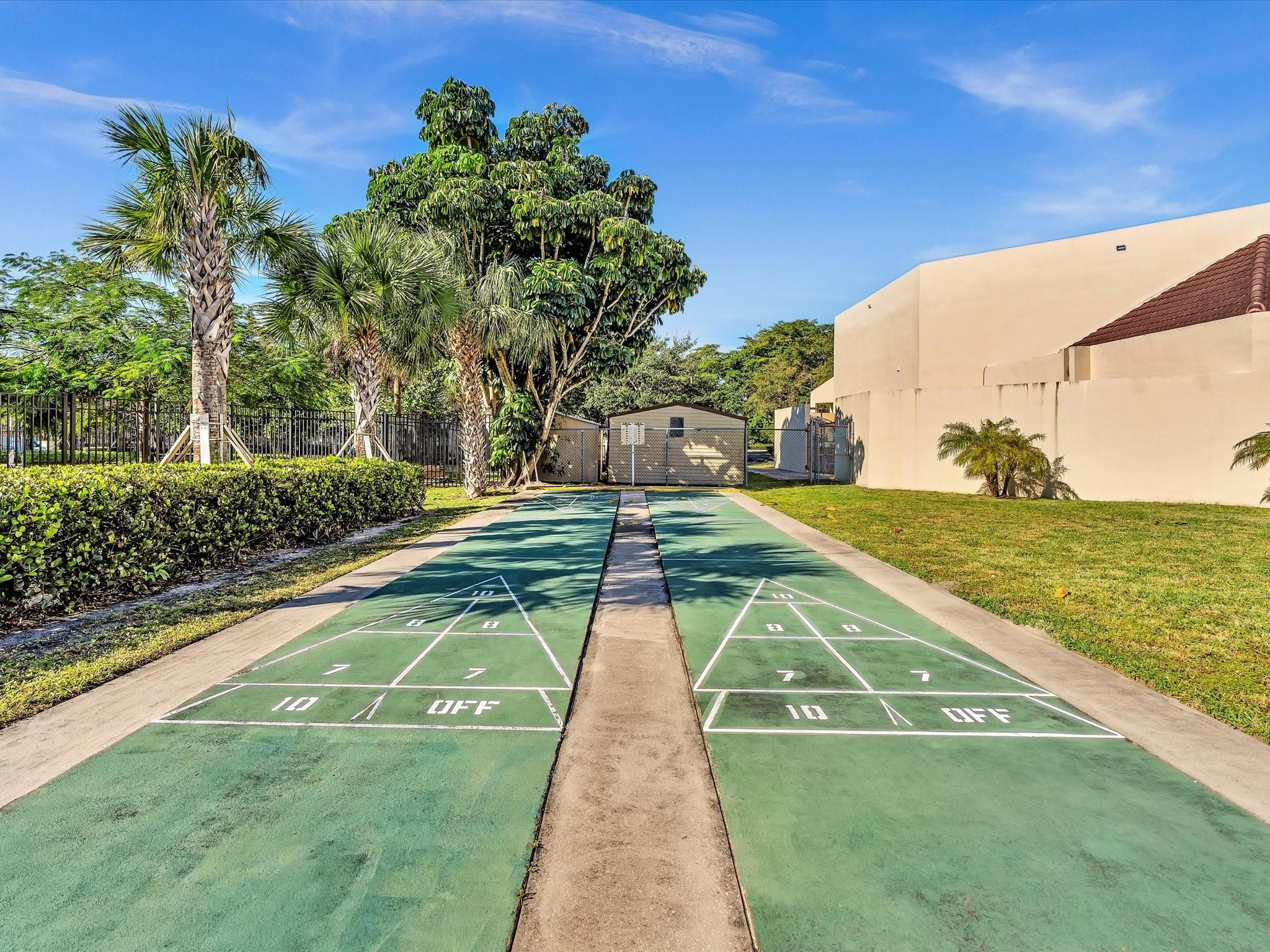 Sunrise Lakes - Residential