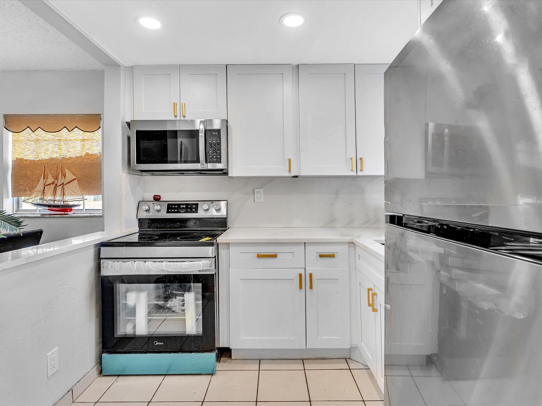 Sunrise Lakes - Residential