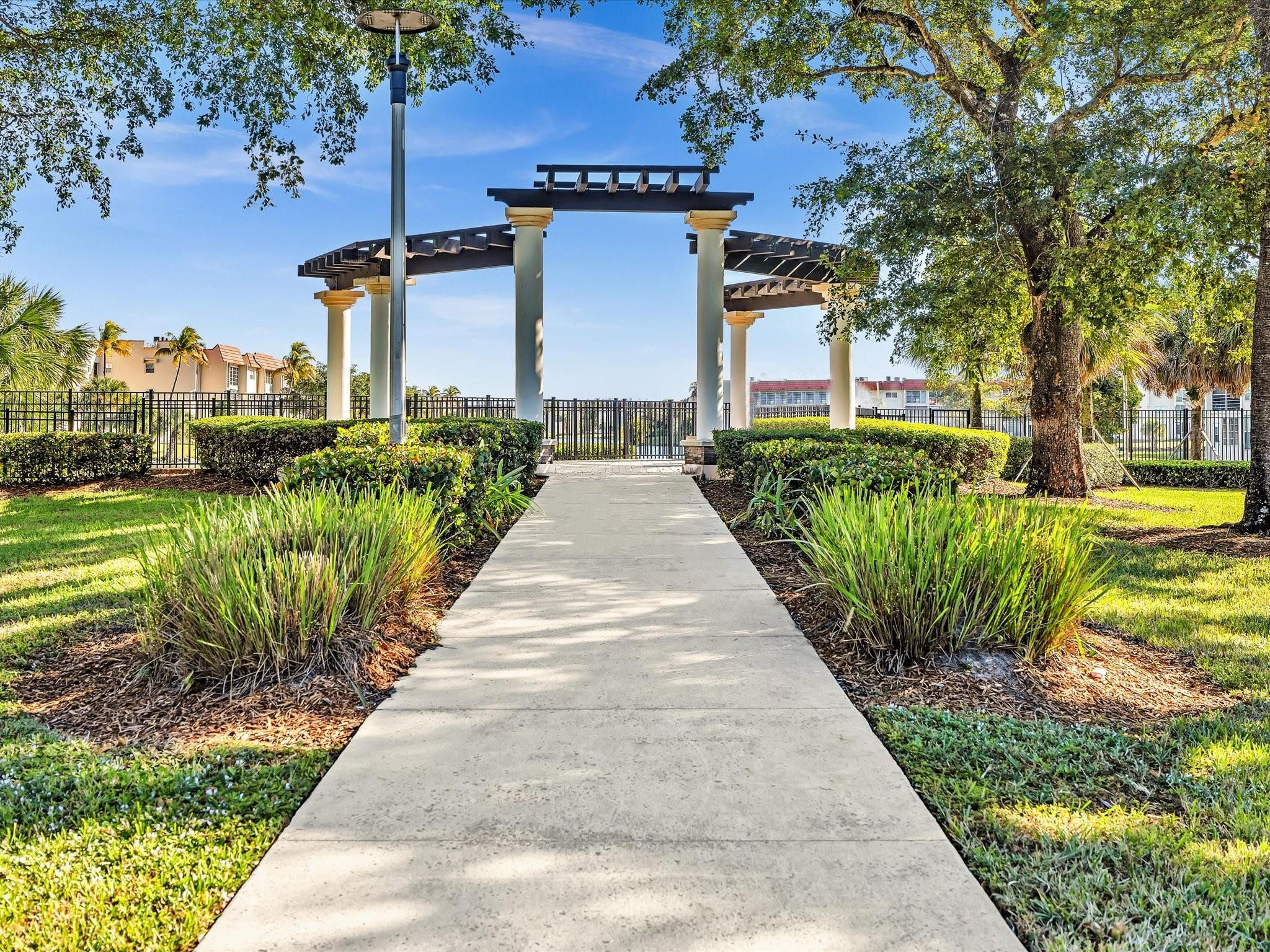 Sunrise Lakes - Residential