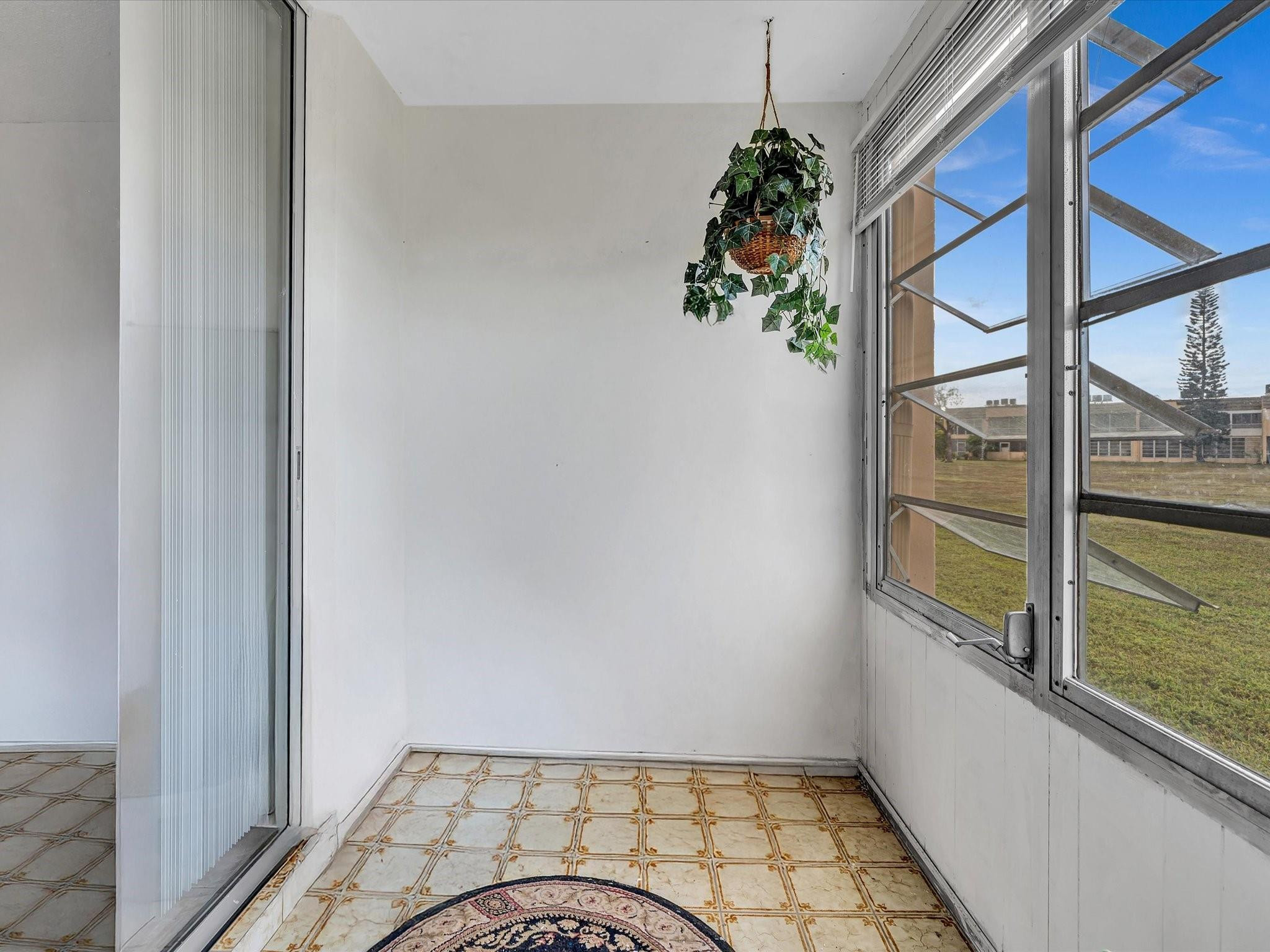 Sunrise Lakes - Residential