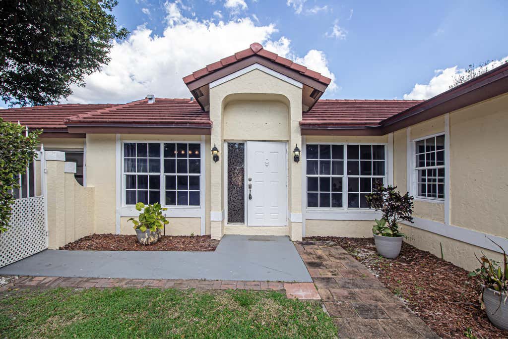 Photo of 12246 Brisbane Lane, Wellington, FL 33414 (MLS # R11061186)