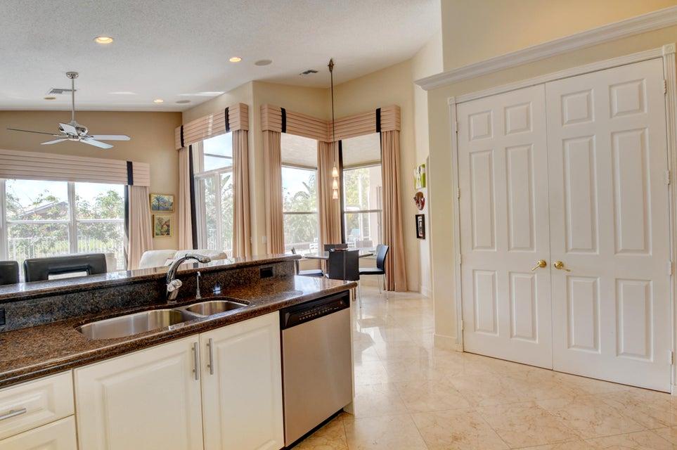 VALENCIA SHORES - Residential