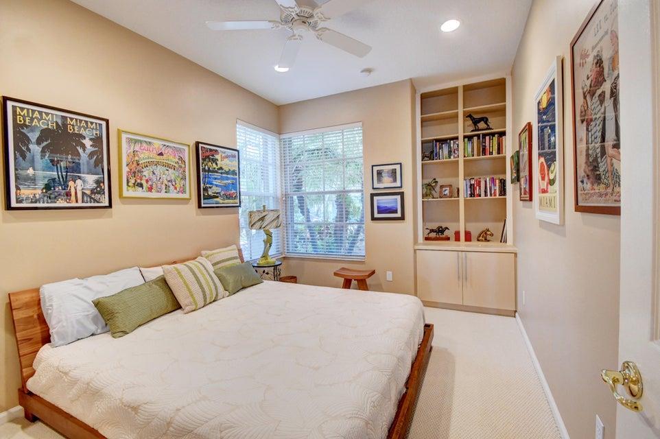 VALENCIA SHORES - Residential