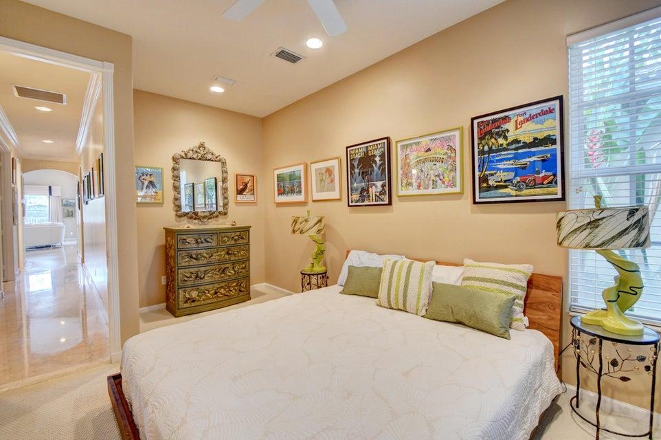 VALENCIA SHORES - Residential