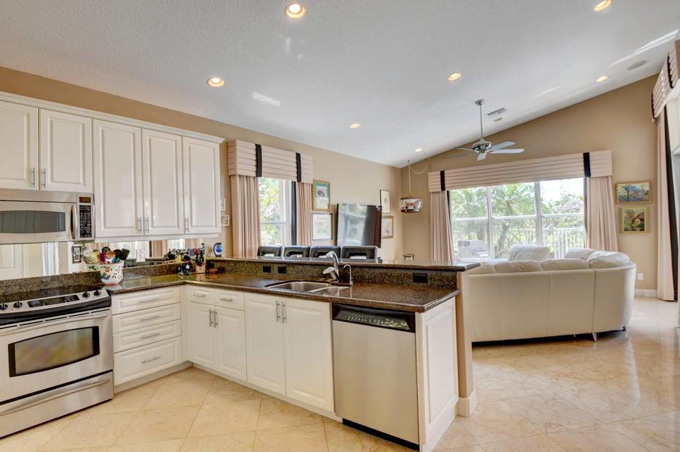 VALENCIA SHORES - Residential