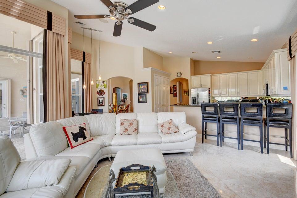 VALENCIA SHORES - Residential