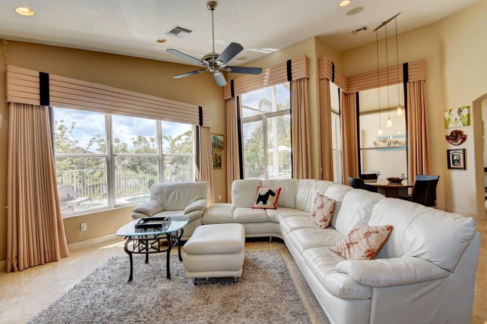 VALENCIA SHORES - Residential