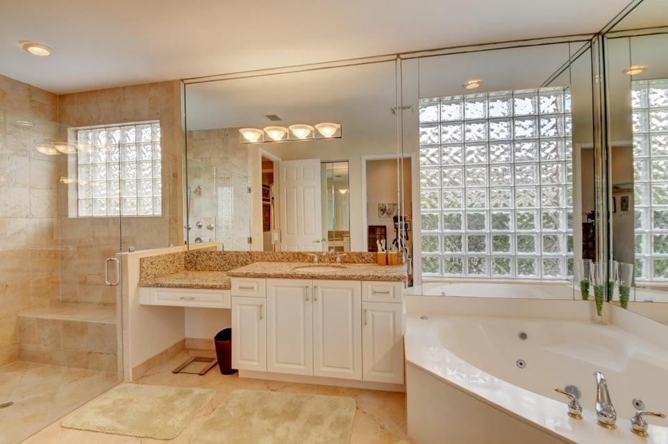 VALENCIA SHORES - Residential