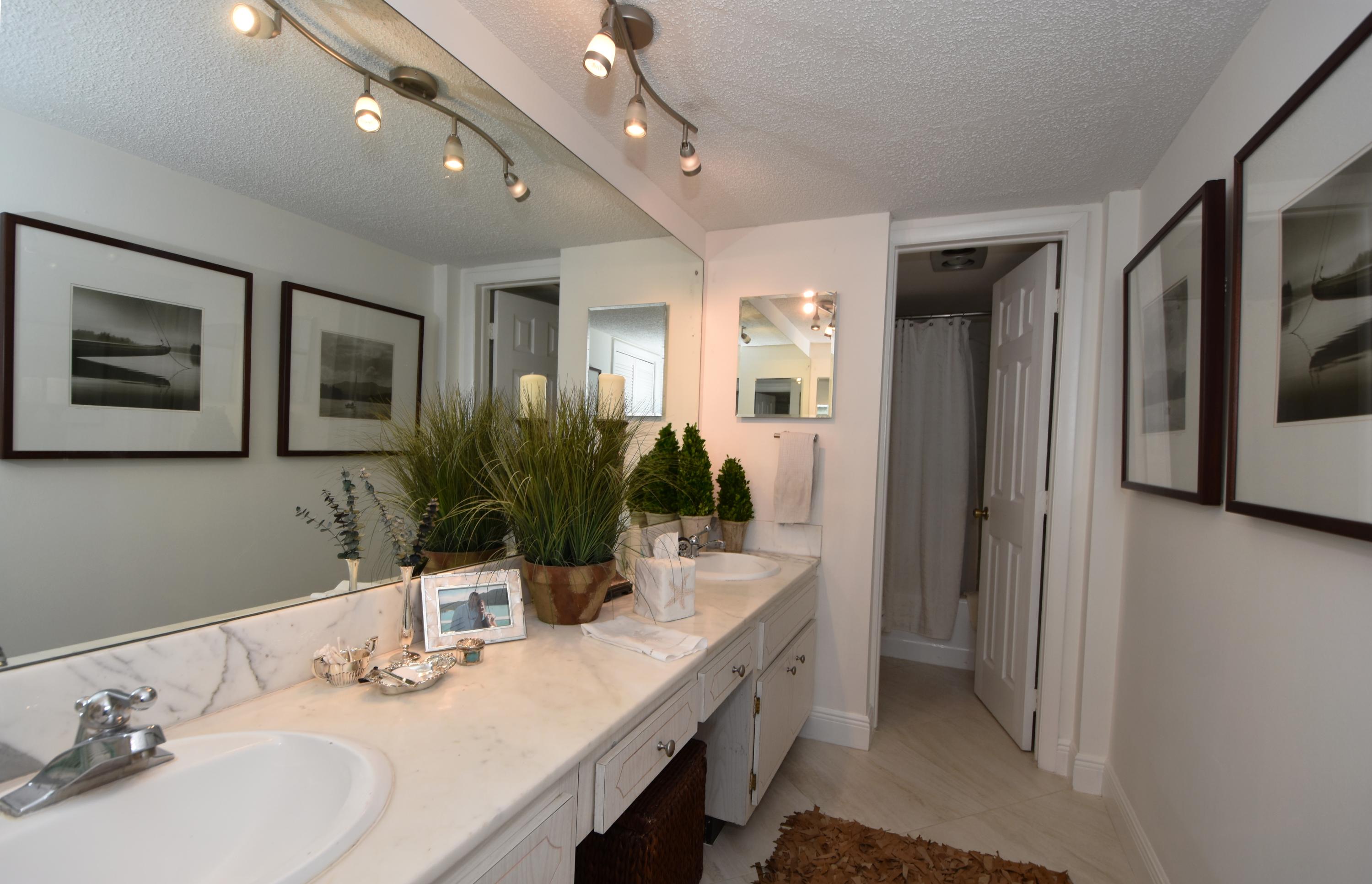 VENETIAN CONDO - Residential