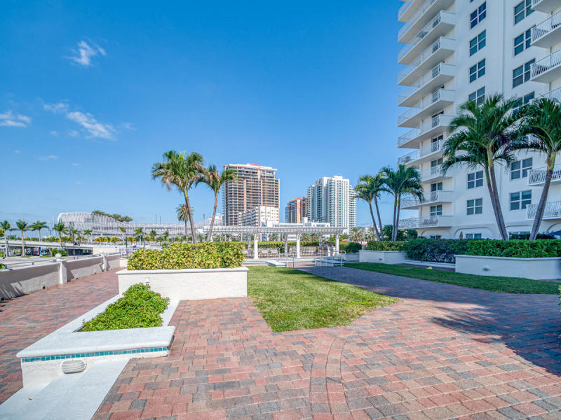 VENETIAN CONDO - Residential