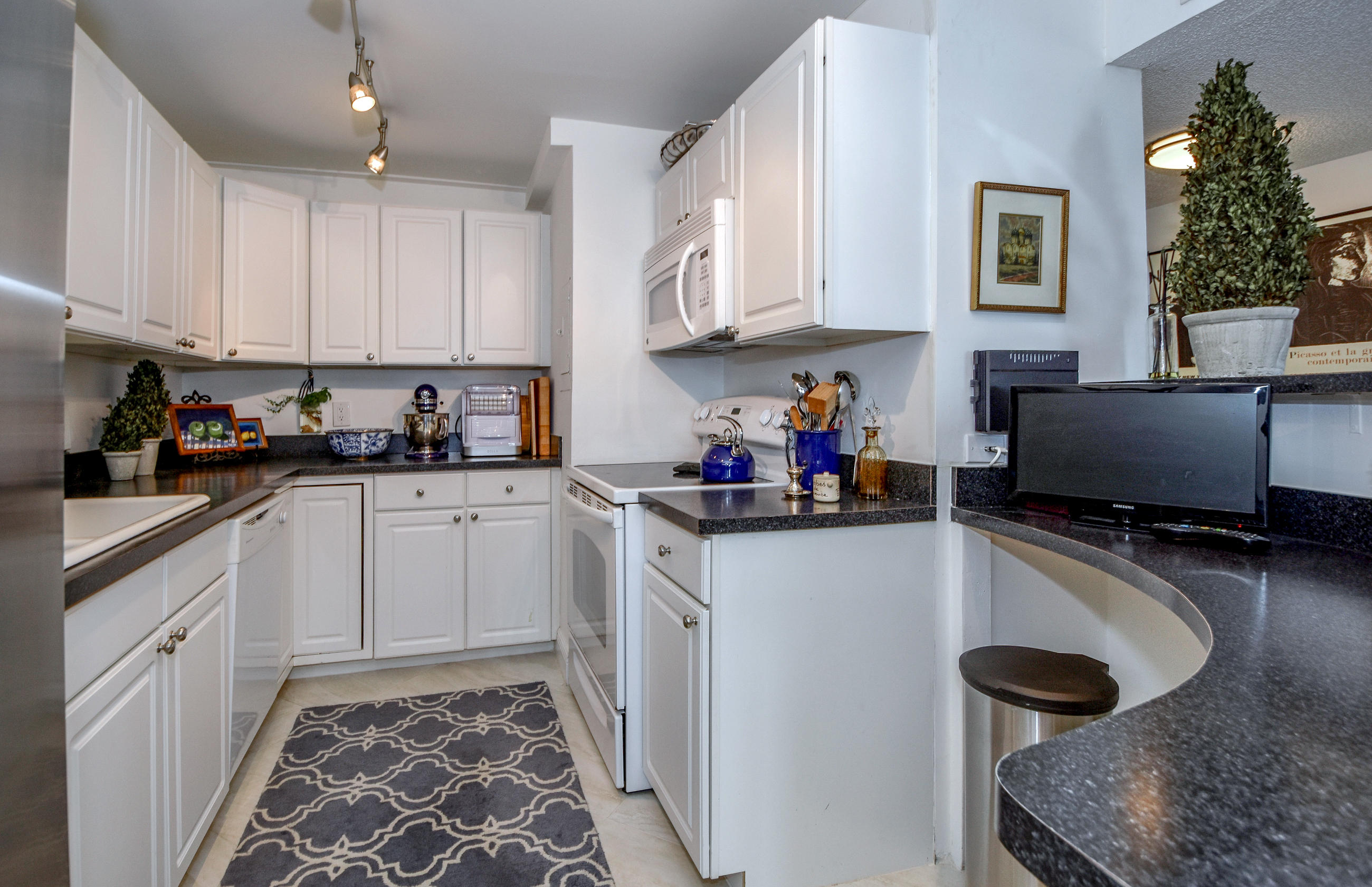 VENETIAN CONDO - Residential