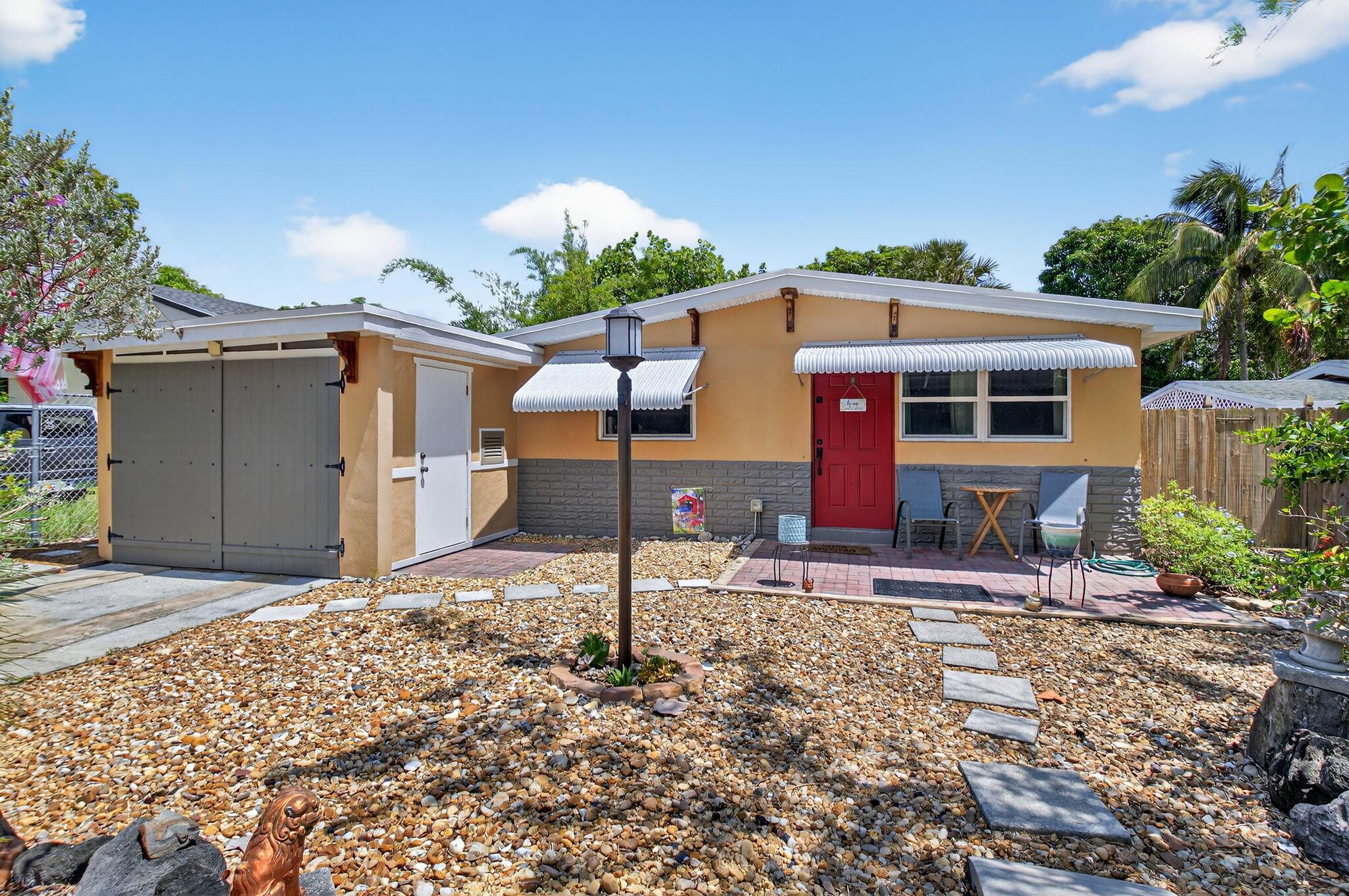 325 Jeffery Street, Boca Raton, FL, 33487/$439,900 1 325 Jeffery Street