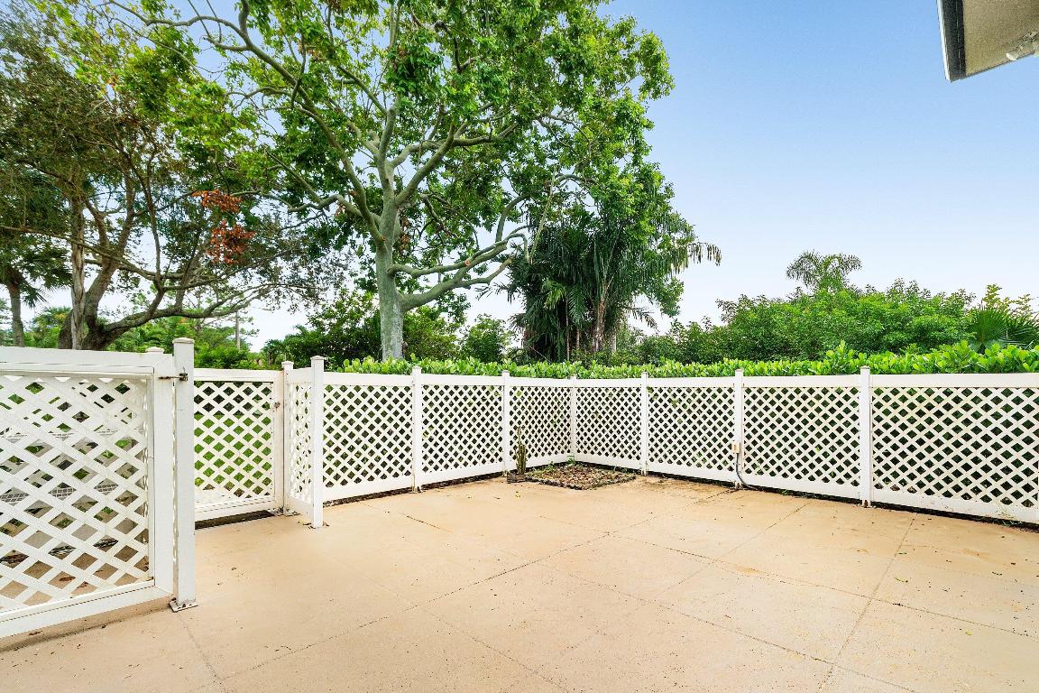 STAMFORD AT ROYAL PALM BEACH - Residential