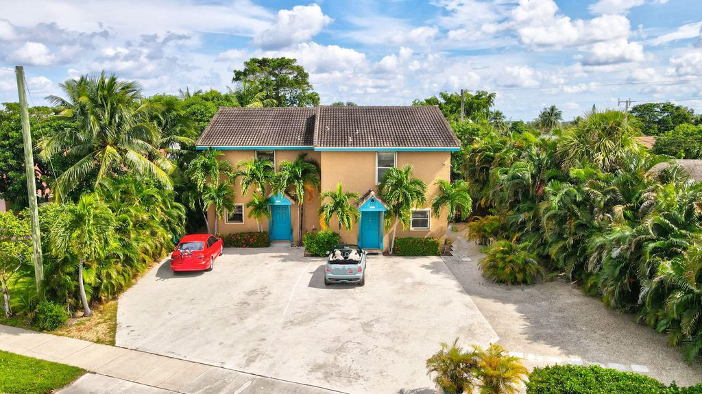 Photo of 2180 S Seacrest Boulevard, Boynton Beach, FL 33435 (MLS # R11033298)