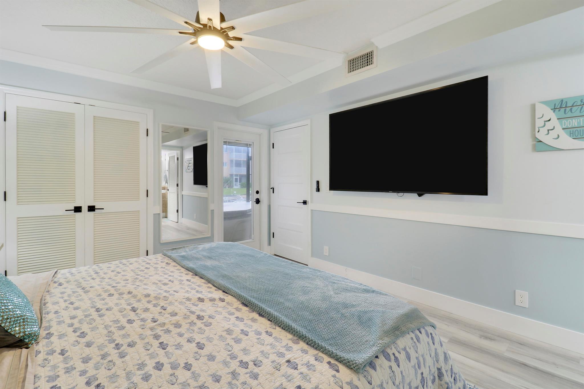 HAMPTON HOUSE CONDO - Residential