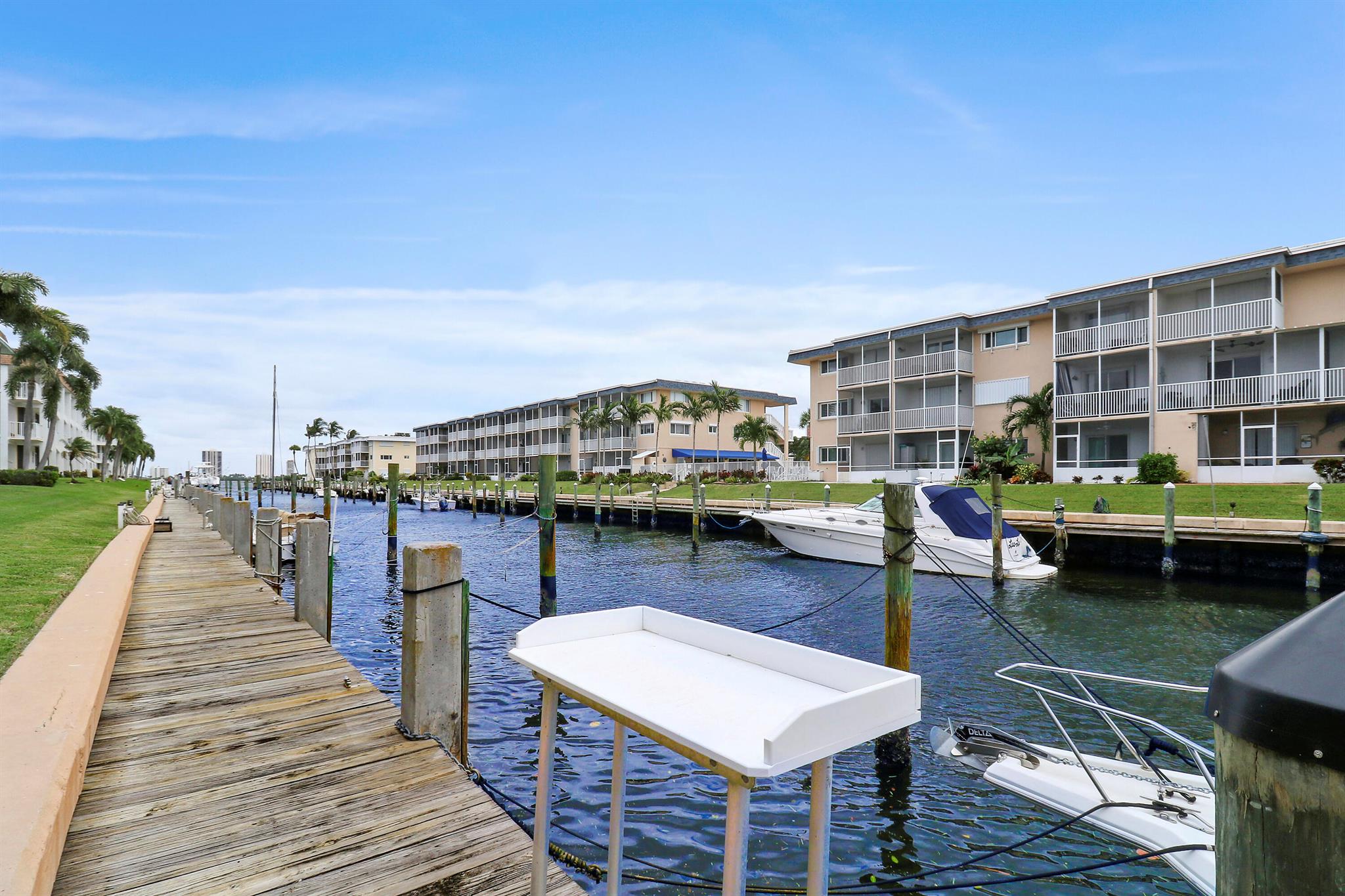 HAMPTON HOUSE CONDO - Residential