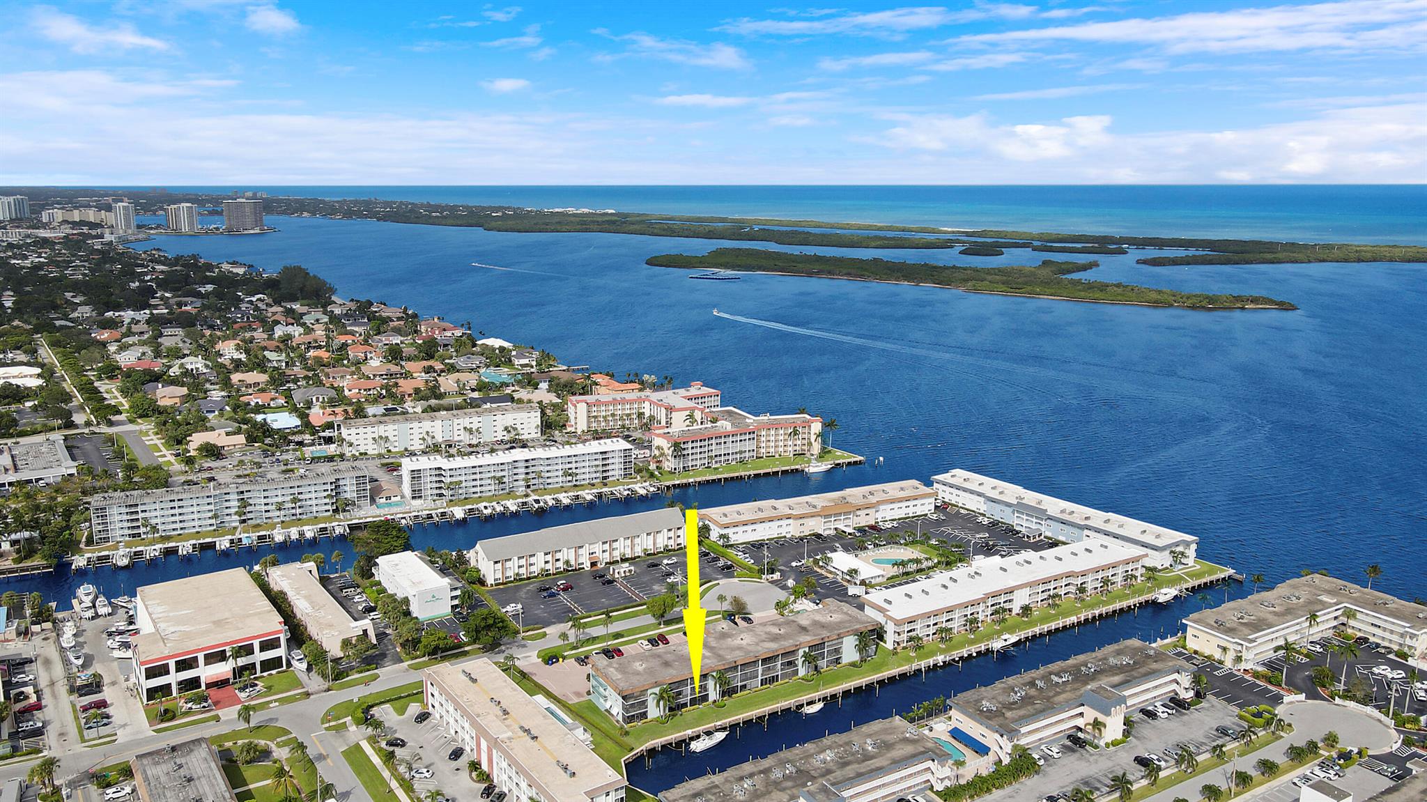 HAMPTON HOUSE CONDO - Residential