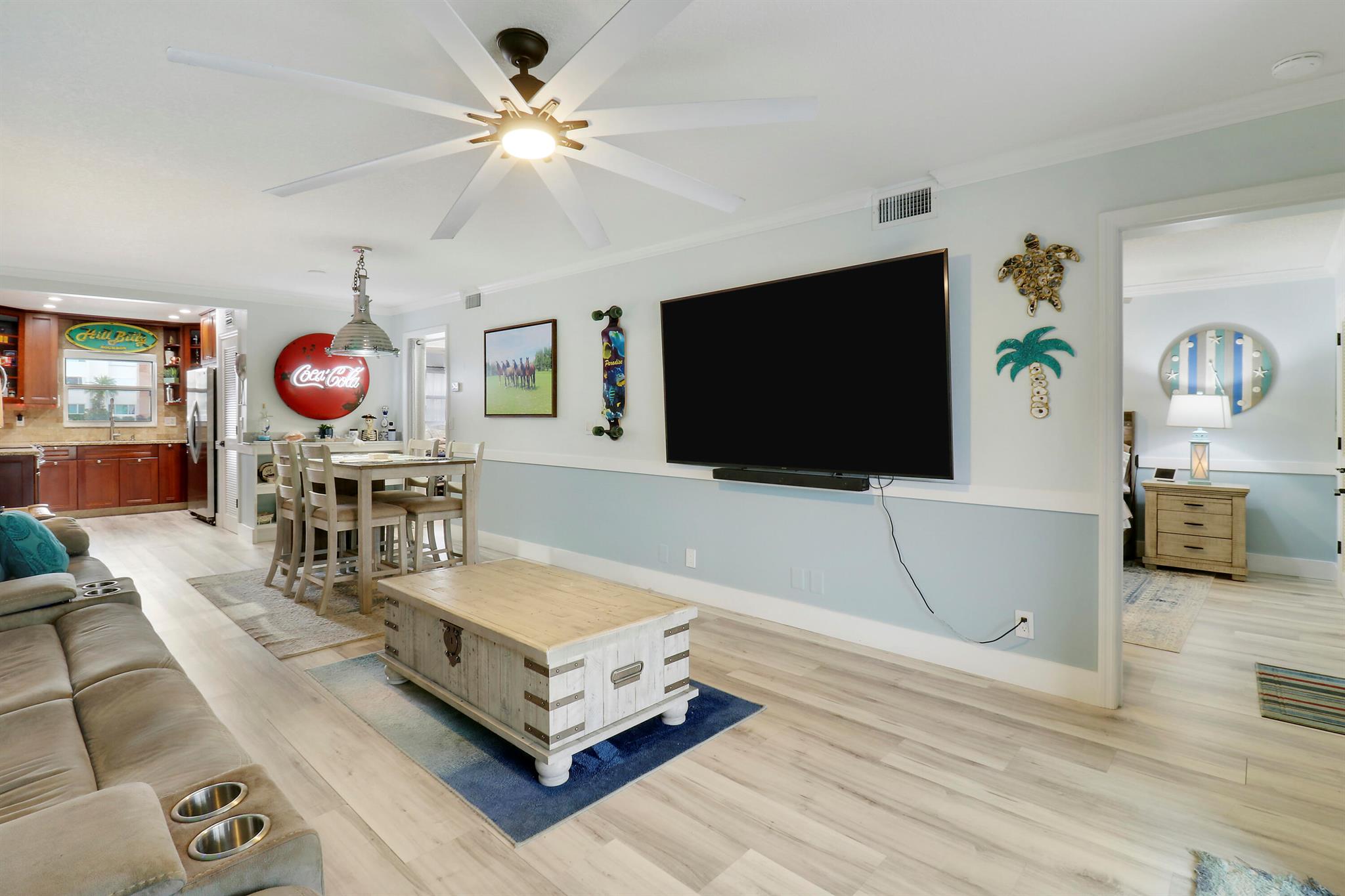 HAMPTON HOUSE CONDO - Residential