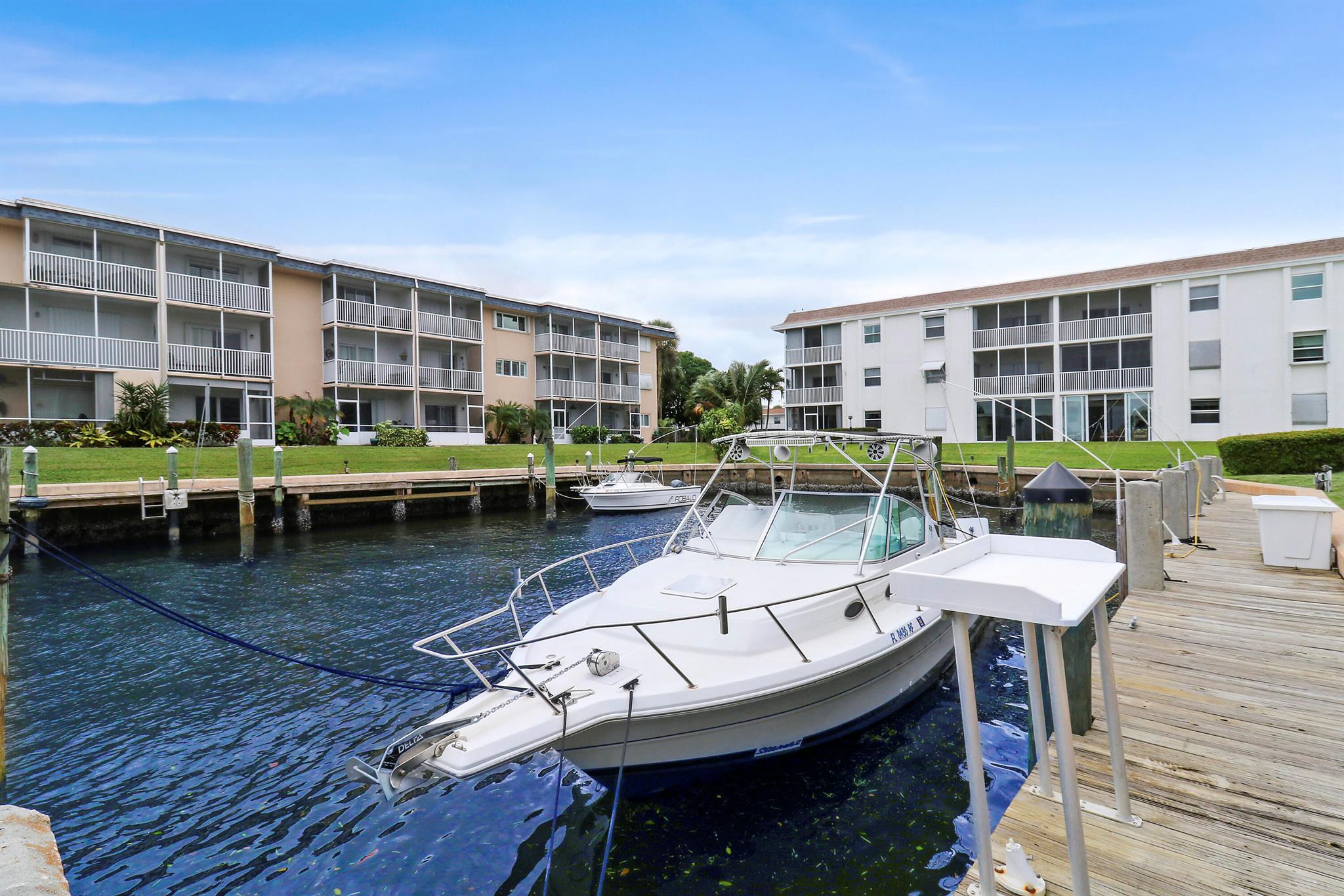 HAMPTON HOUSE CONDO - Residential