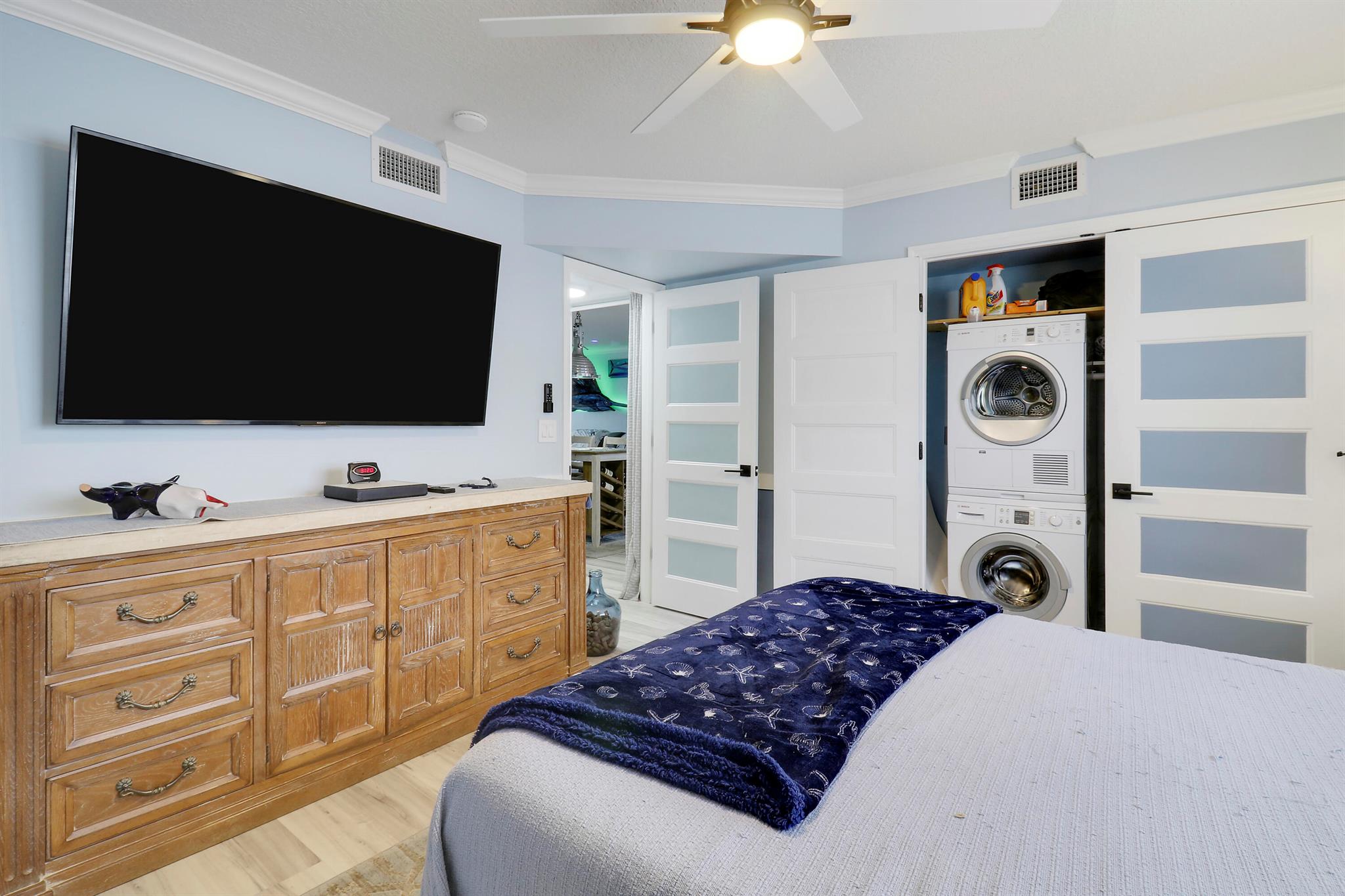 HAMPTON HOUSE CONDO - Residential