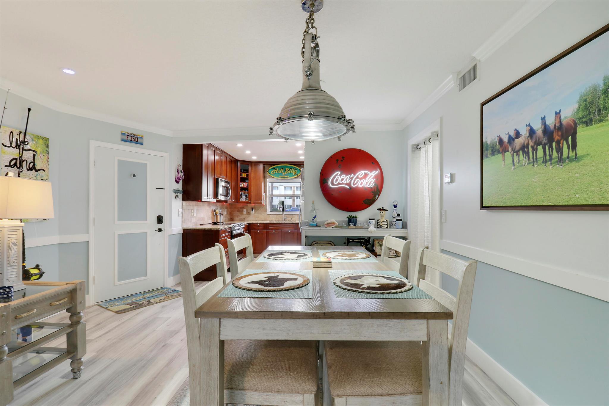 HAMPTON HOUSE CONDO - Residential