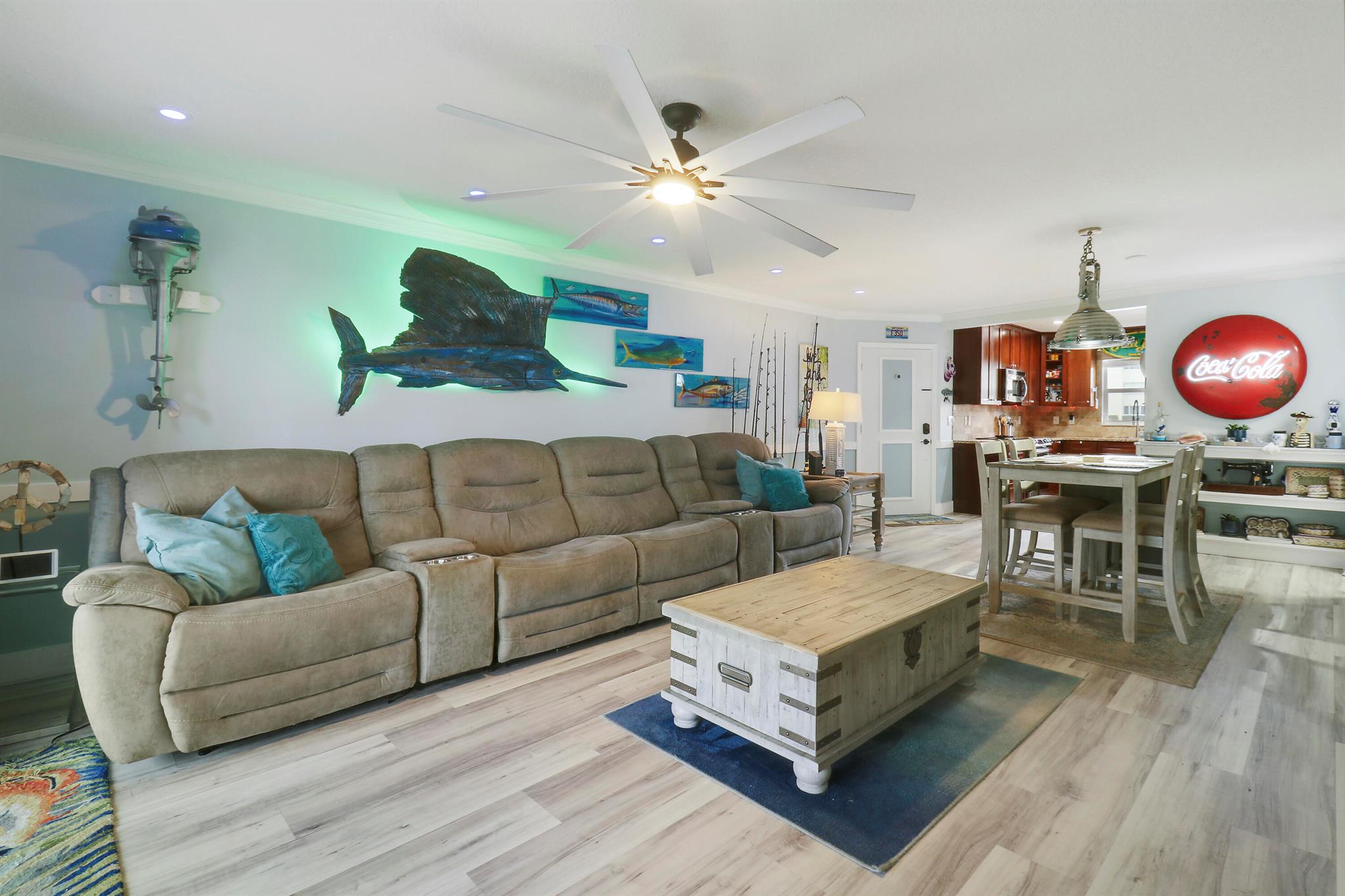 HAMPTON HOUSE CONDO - Residential