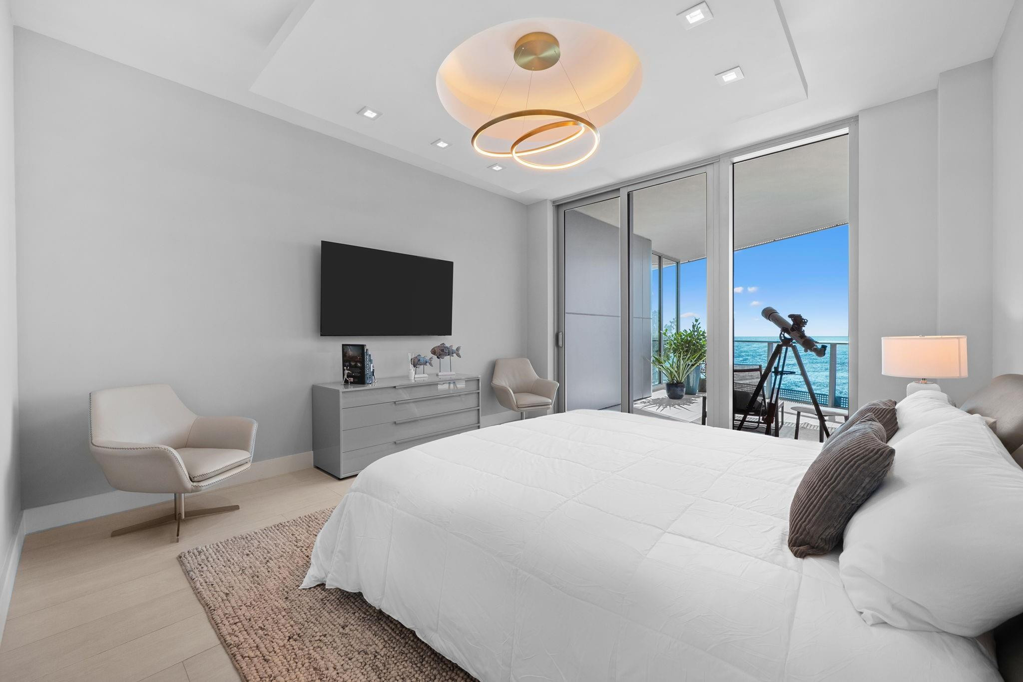 Paramount - Residential