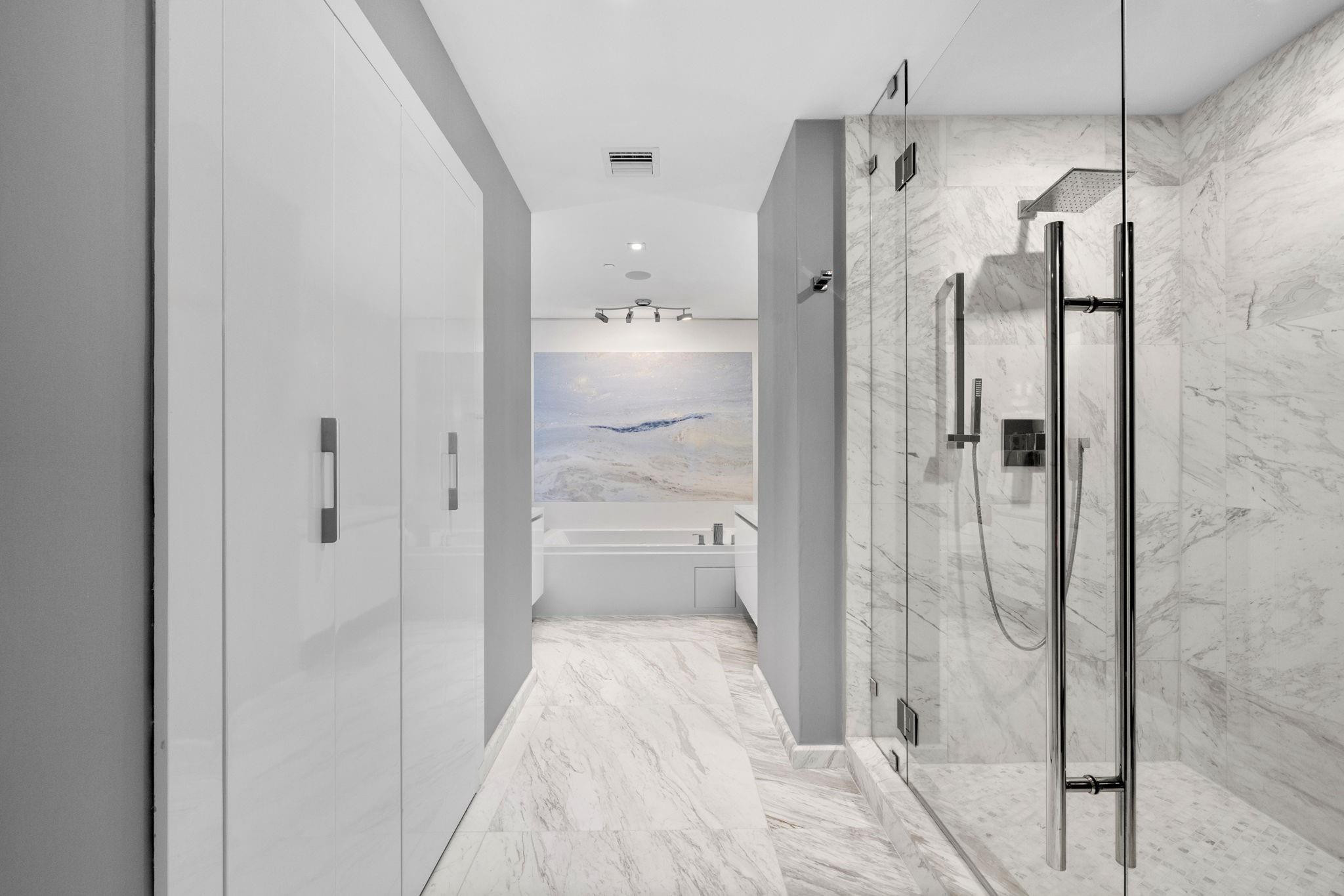 Paramount - Residential