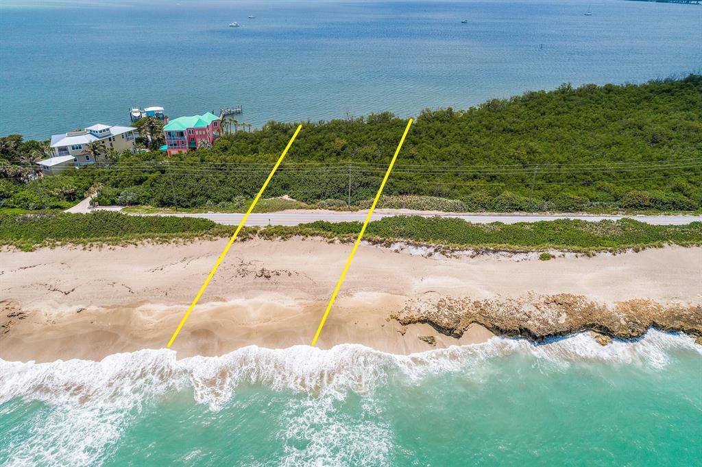 Yacht Club Beach - Land