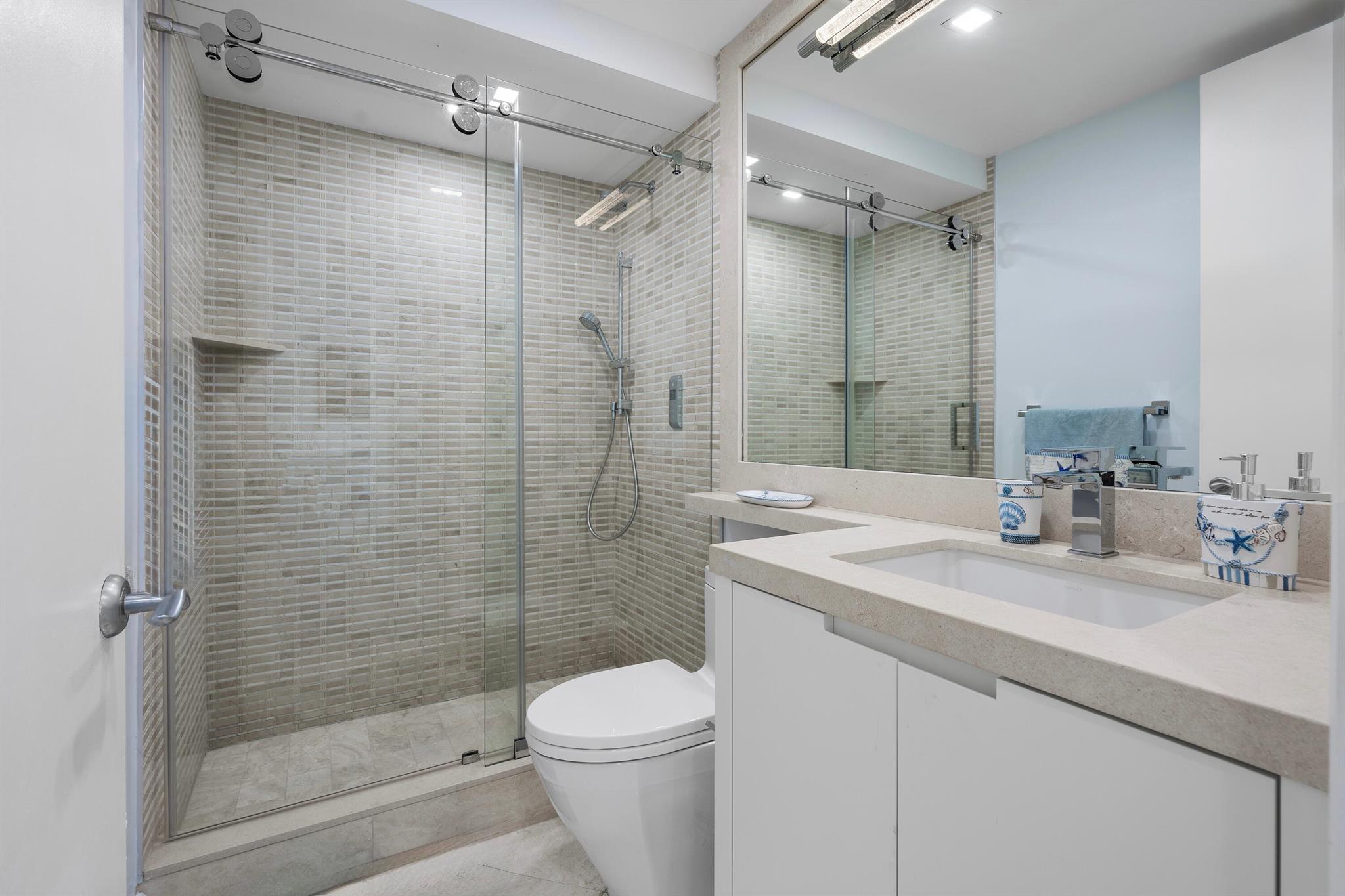 ATHENA CONDO - Residential