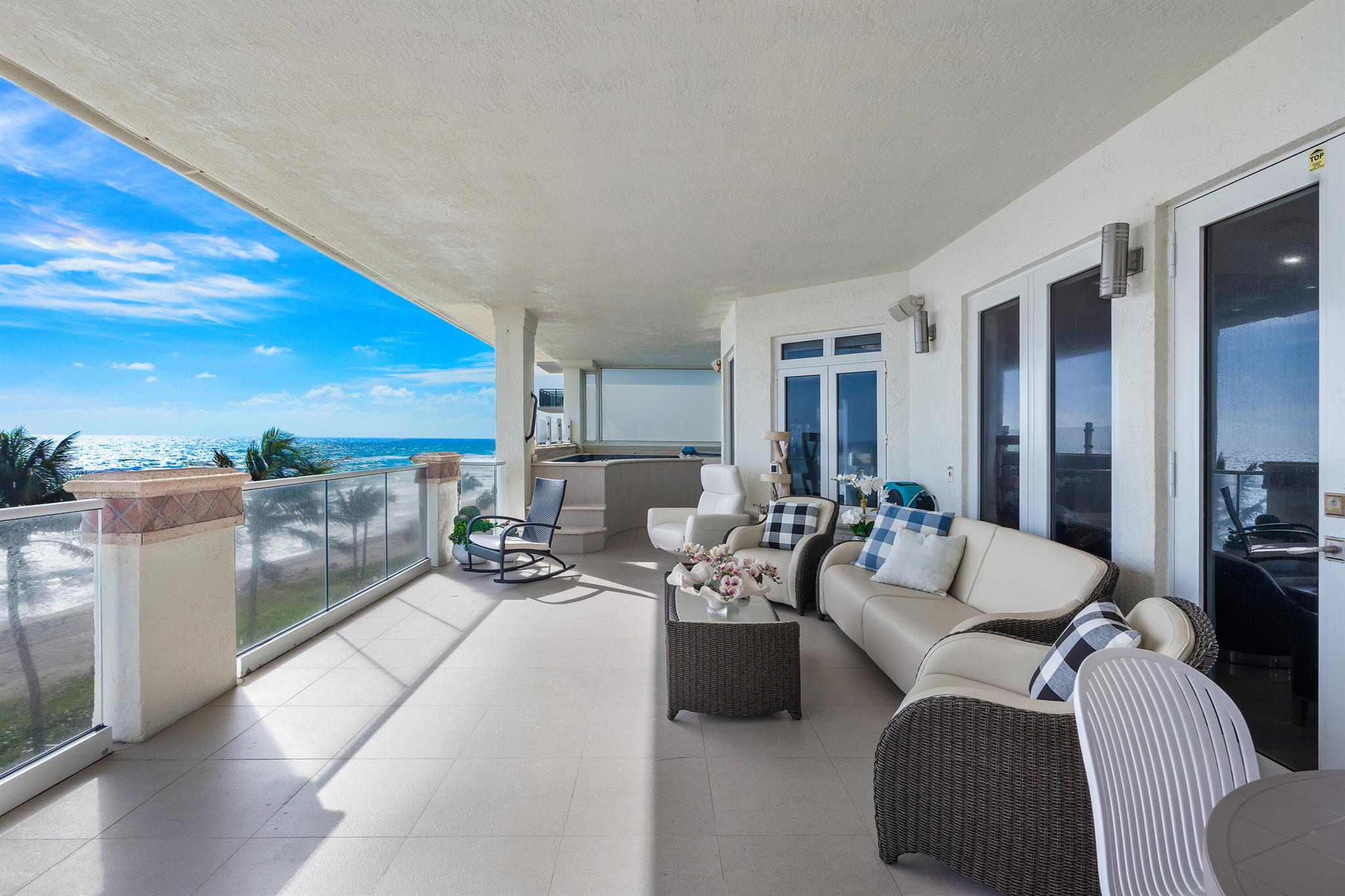 ATHENA CONDO - Residential