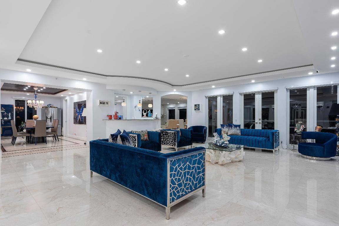 ATHENA CONDO - Residential