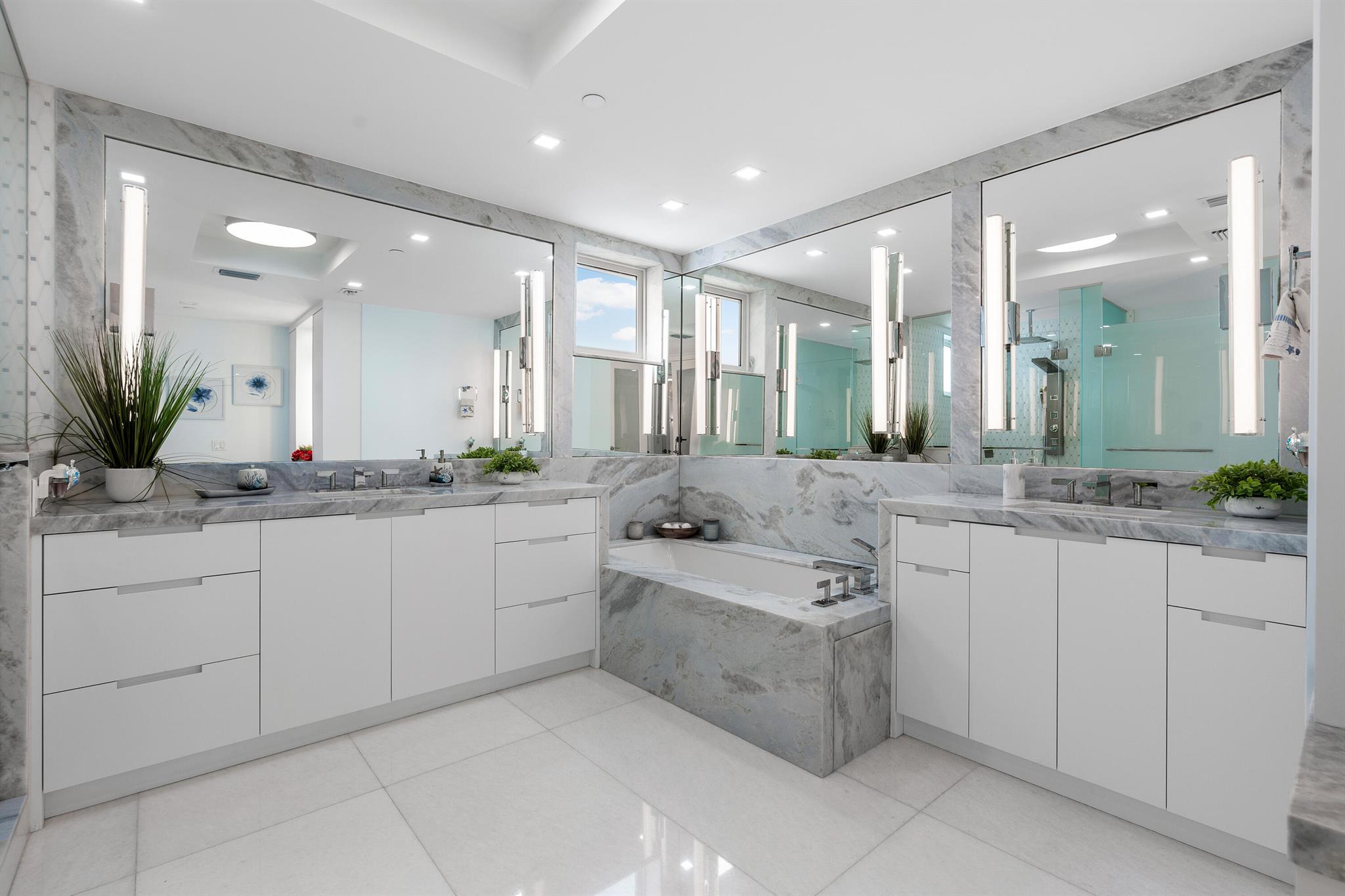 ATHENA CONDO - Residential